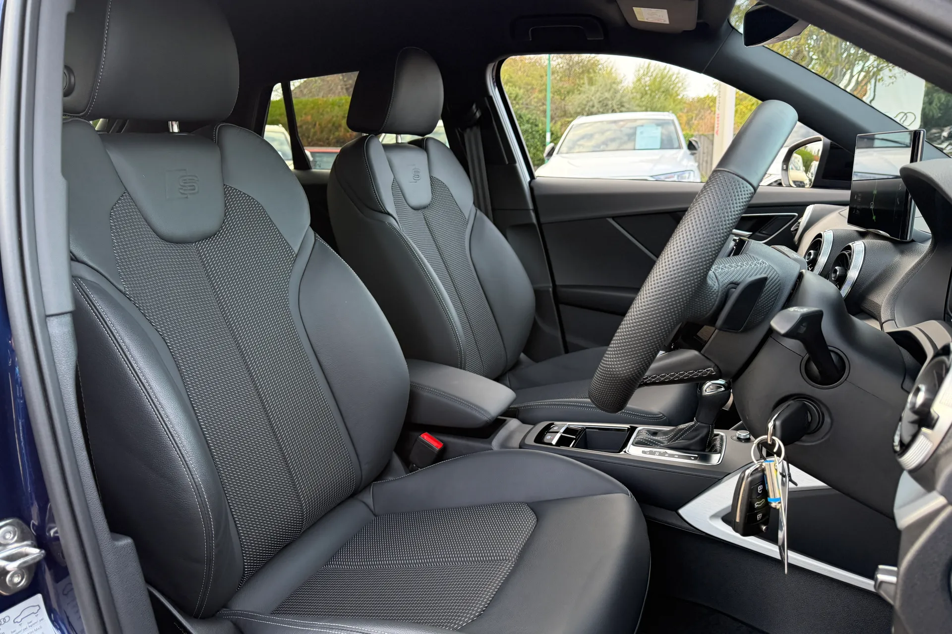 Audi Q2 thumbnail image number 24