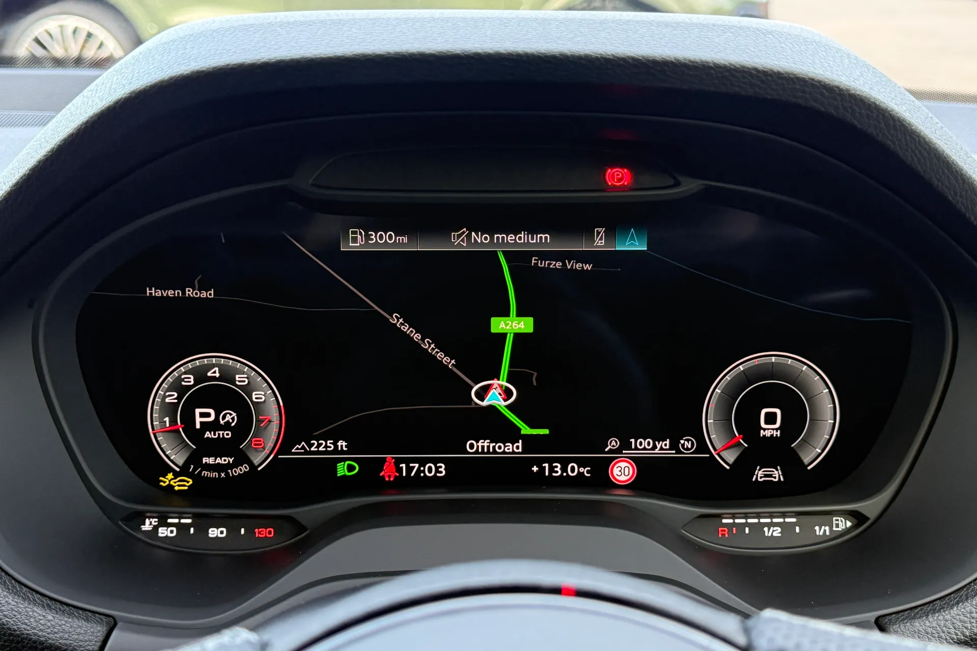 Audi Q2 thumbnail image number 12