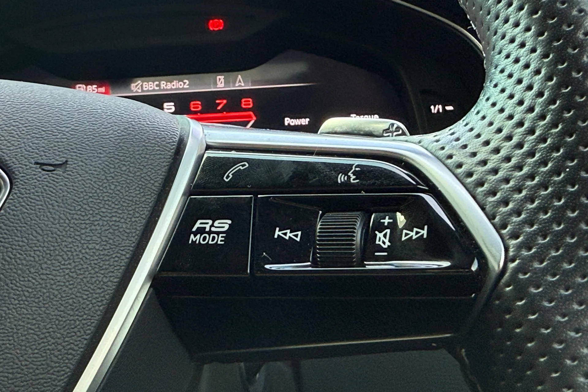 Audi RS6 thumbnail image number 24