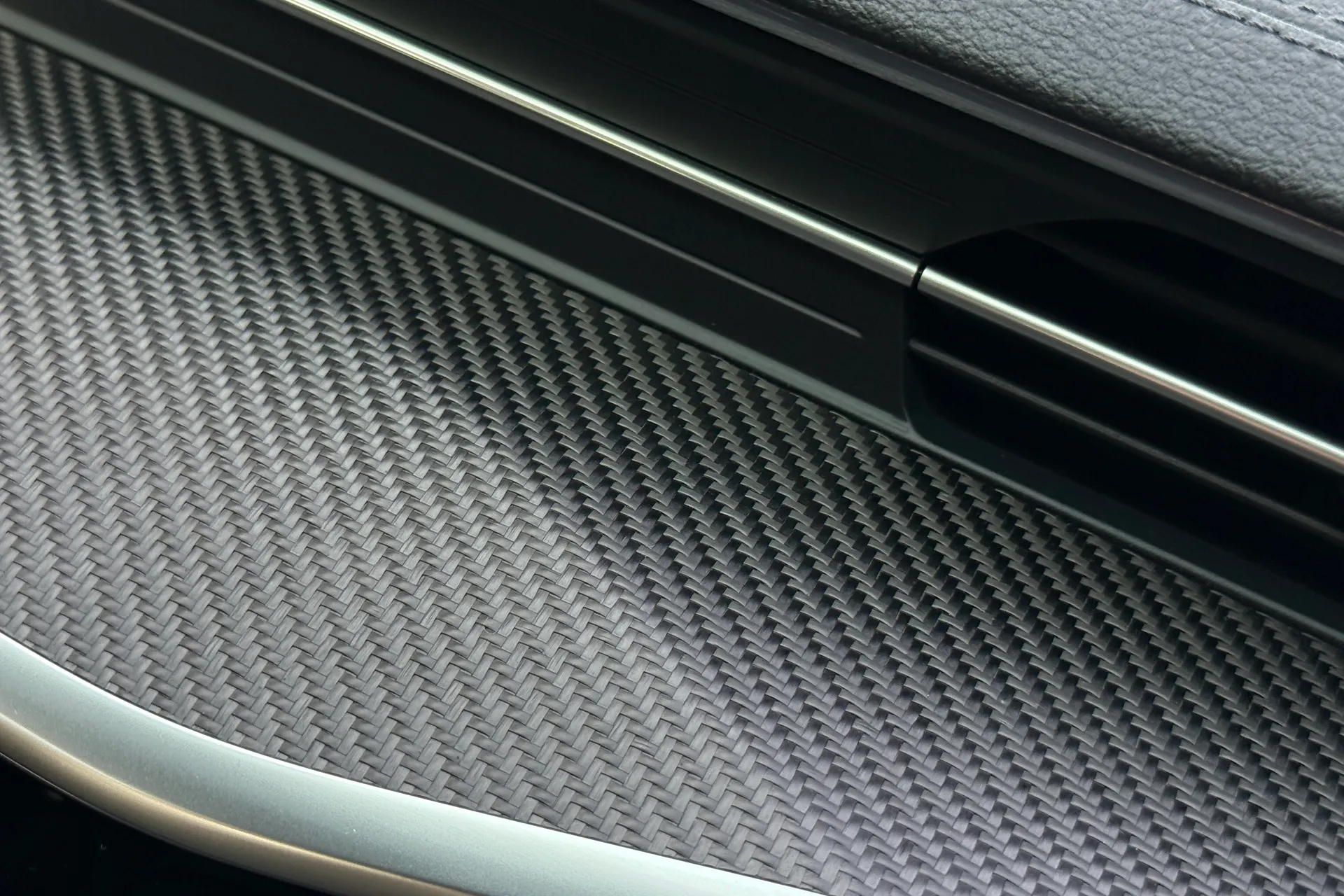 Audi RS6 thumbnail image number 28