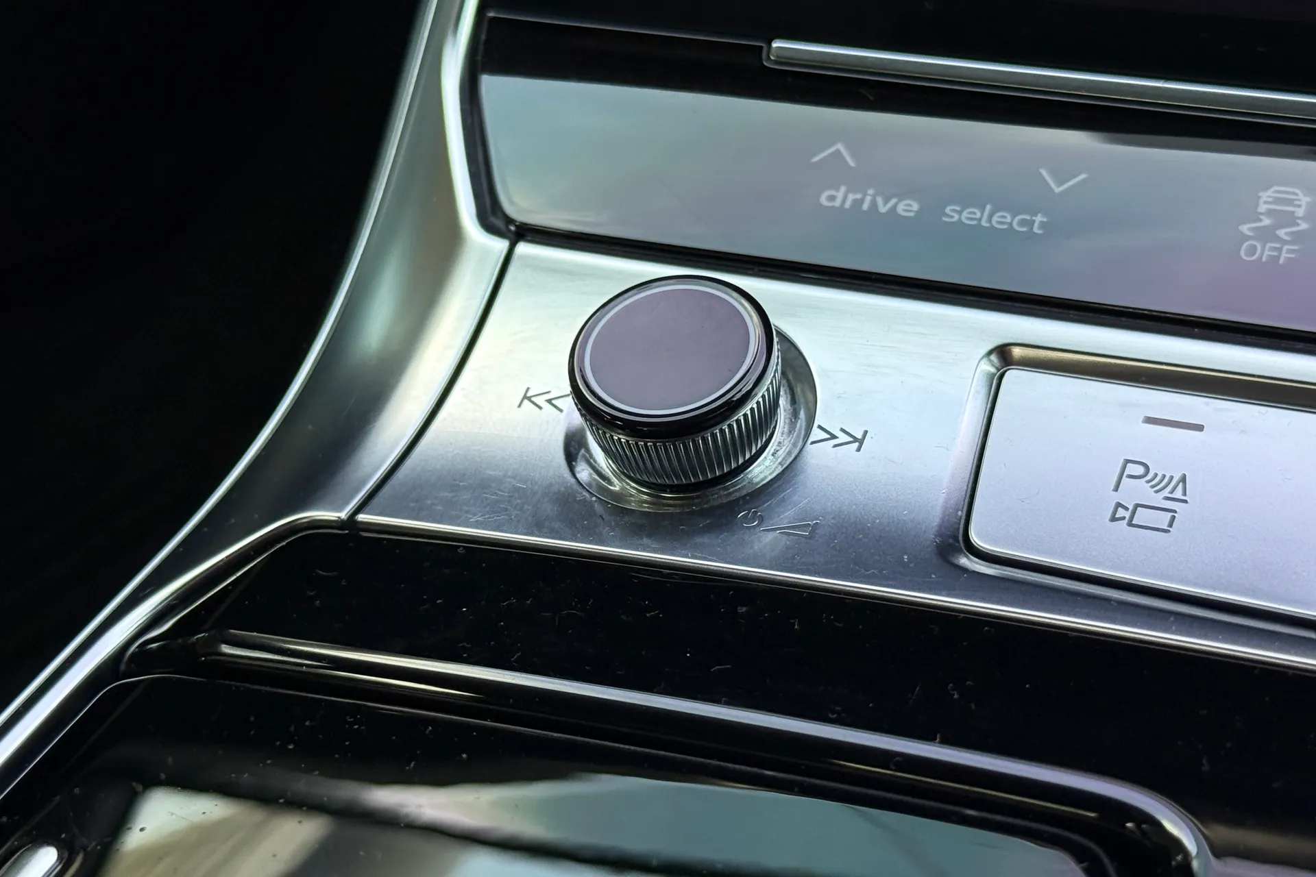 Audi RS6 thumbnail image number 14