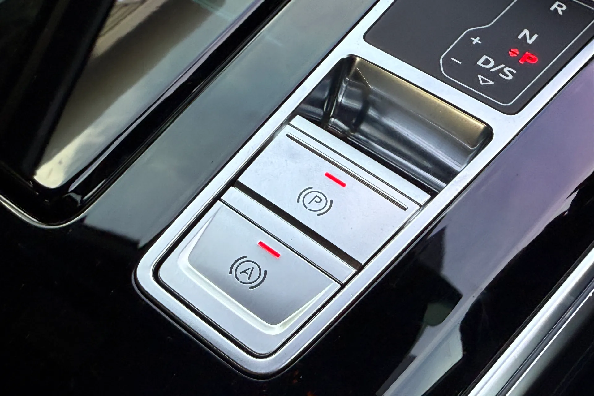 Audi RS6 thumbnail image number 11