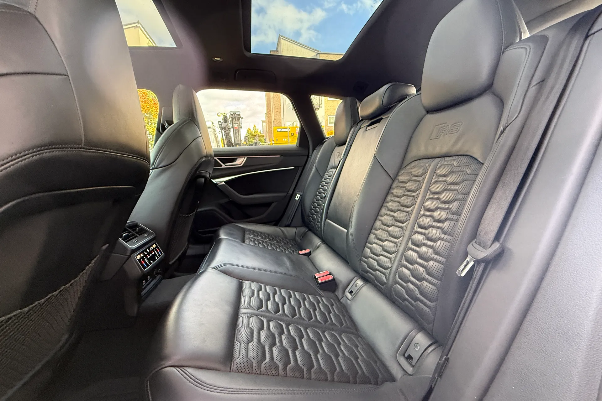 Audi RS6 thumbnail image number 54