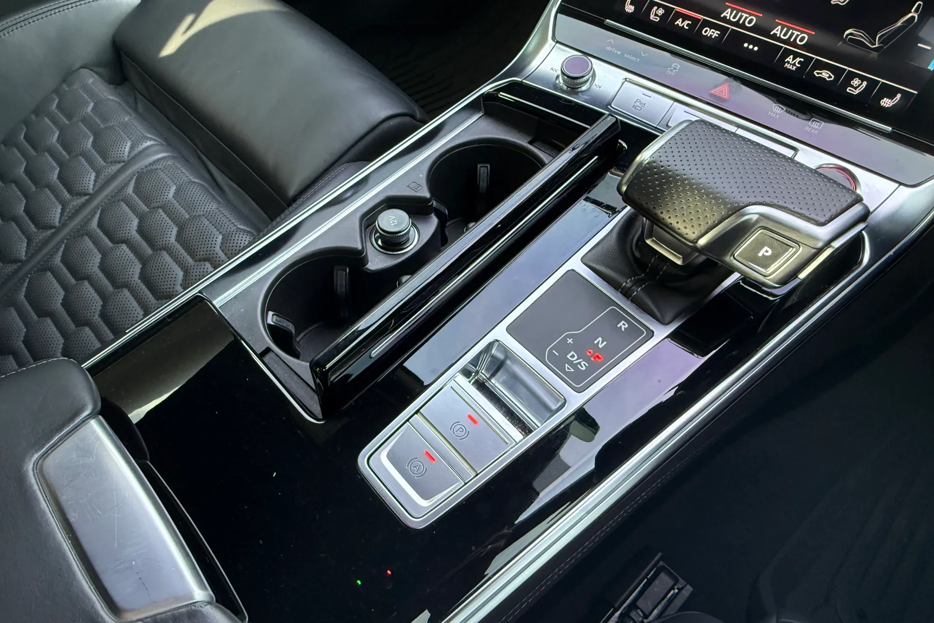 Audi RS6 thumbnail image number 13