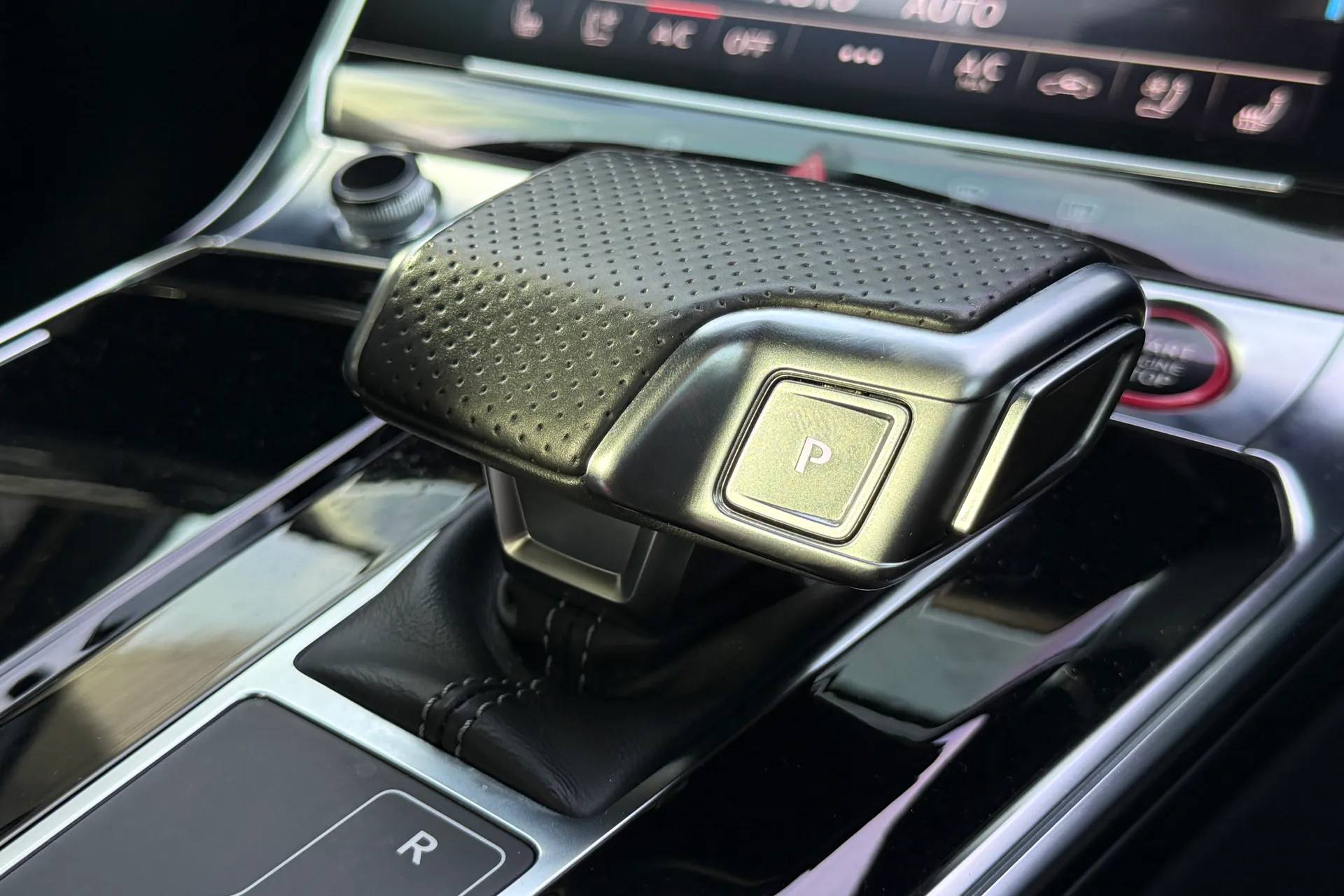 Audi RS6 thumbnail image number 9