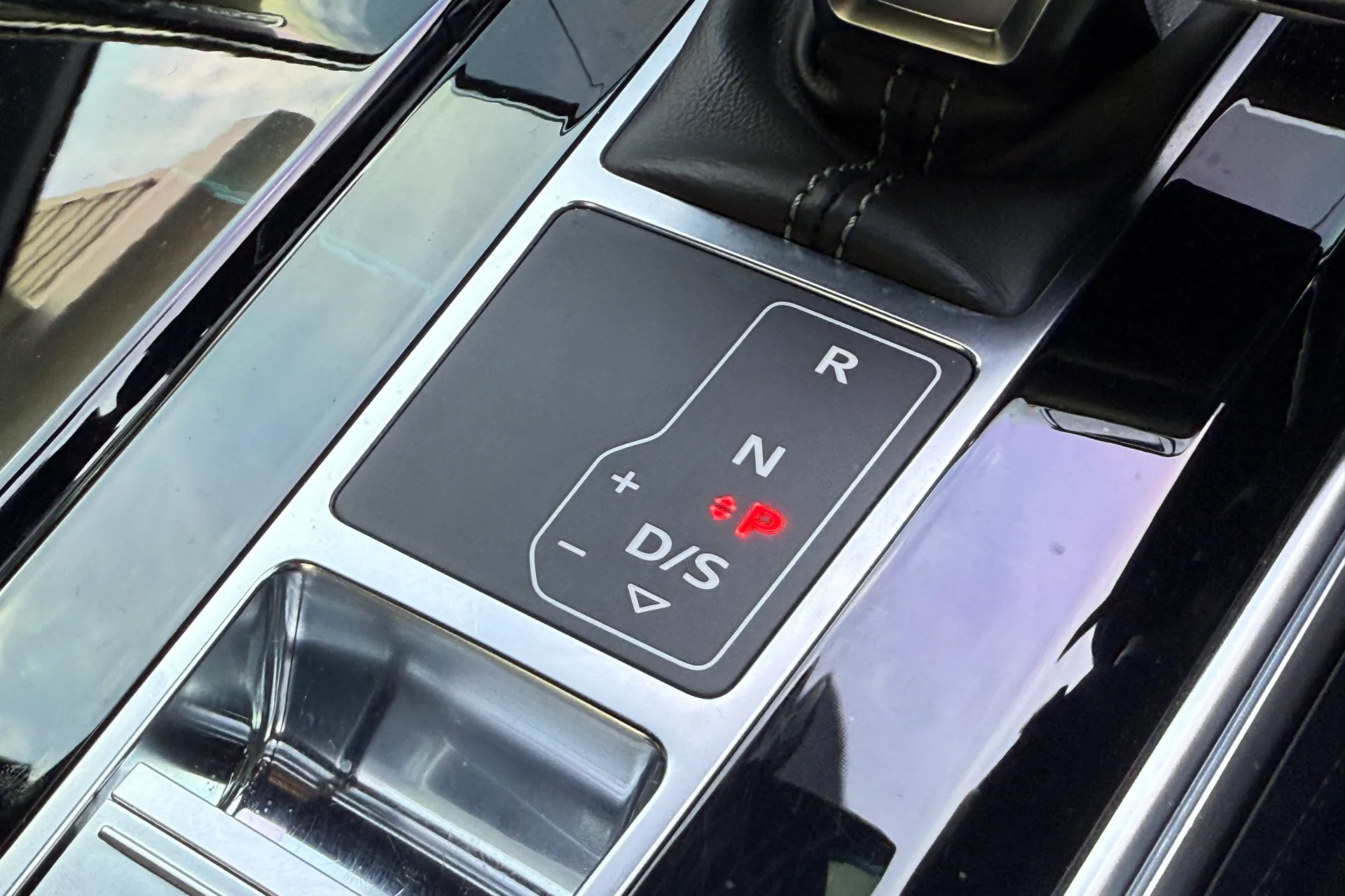 Audi RS6 thumbnail image number 10