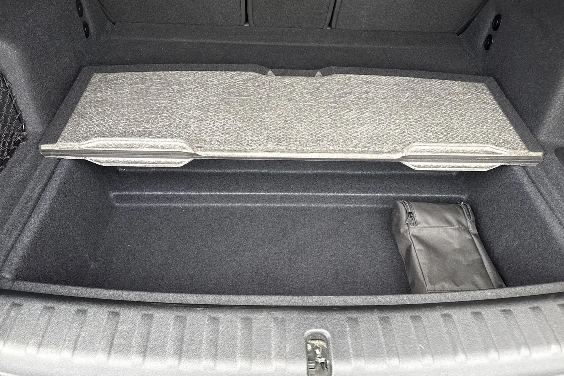 BMW X1 thumbnail image number 23