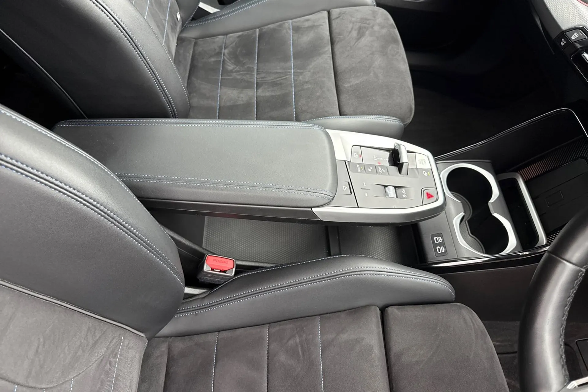 BMW X1 thumbnail image number 42