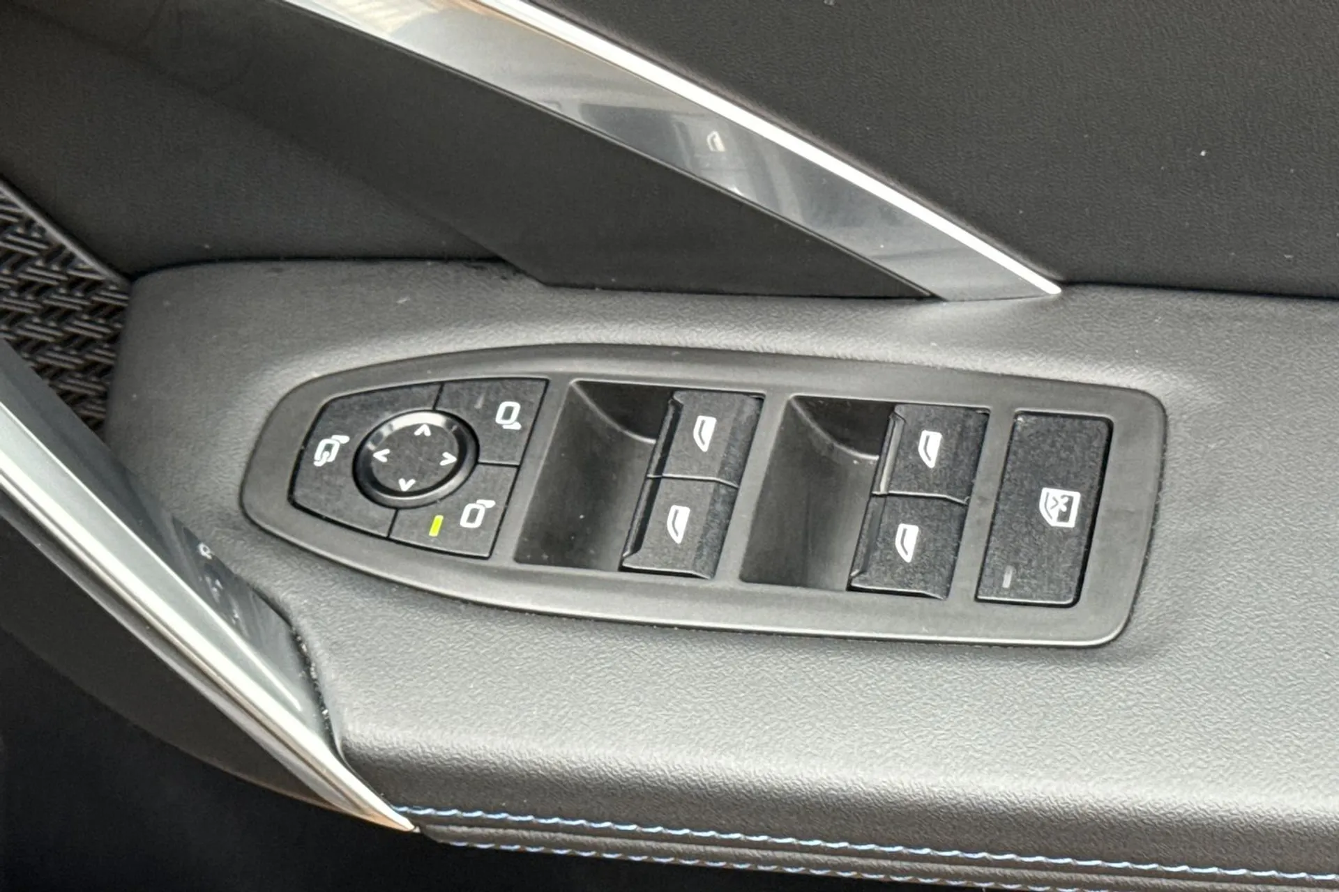 BMW X1 thumbnail image number 50