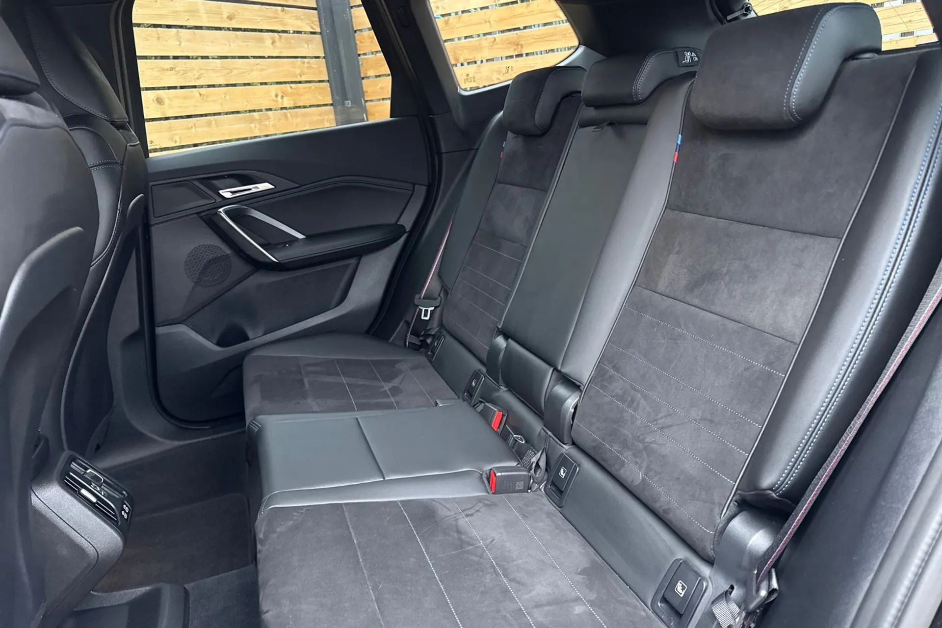 BMW X1 thumbnail image number 32