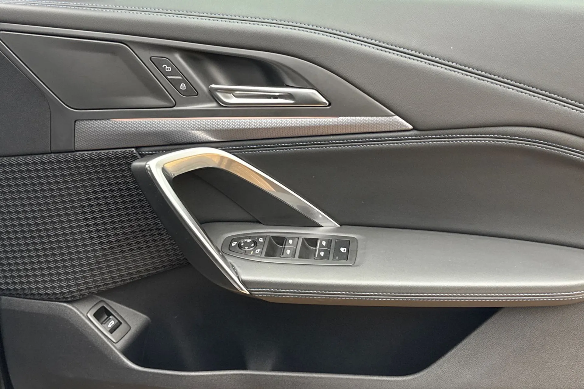 BMW X1 thumbnail image number 41