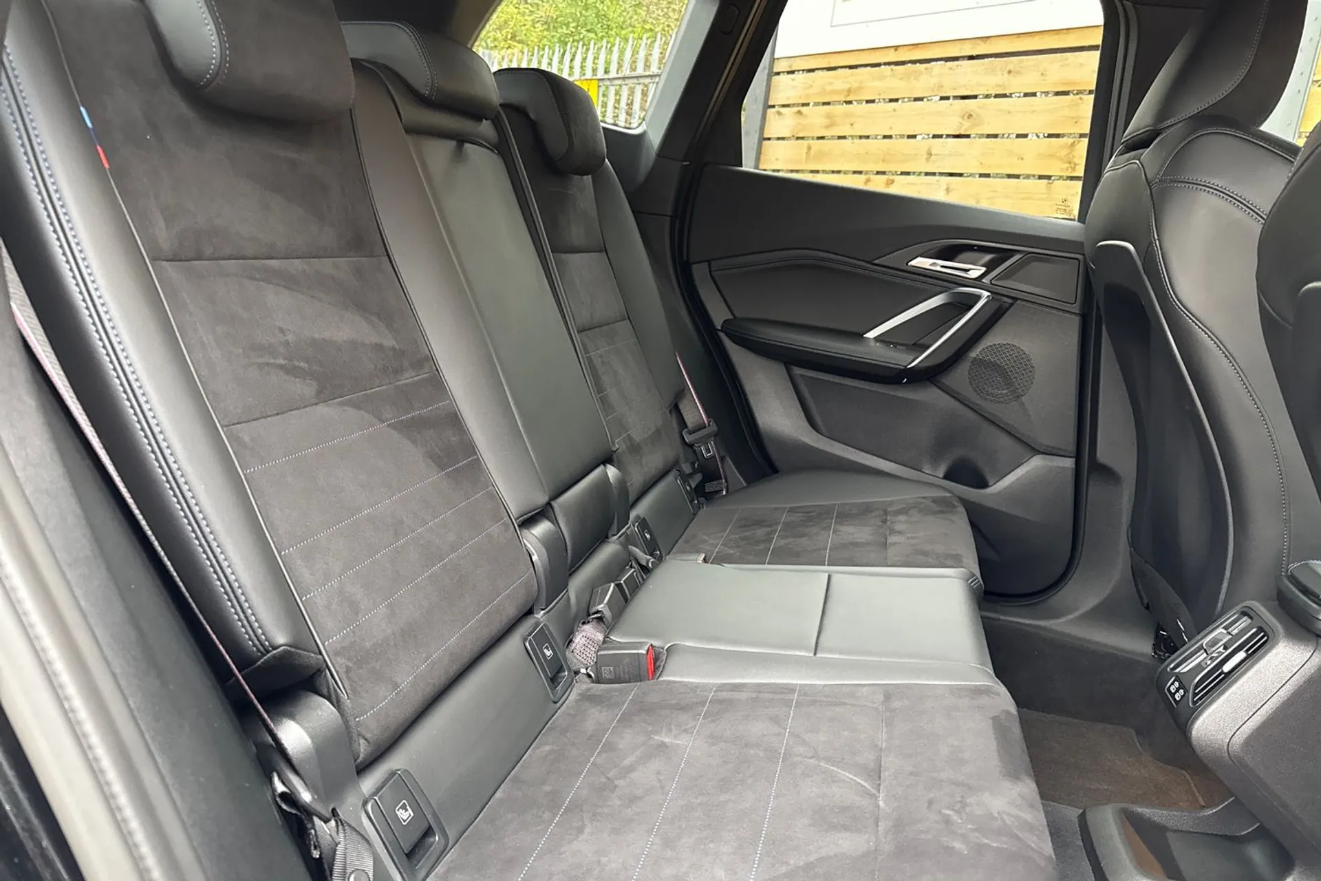 BMW X1 thumbnail image number 24