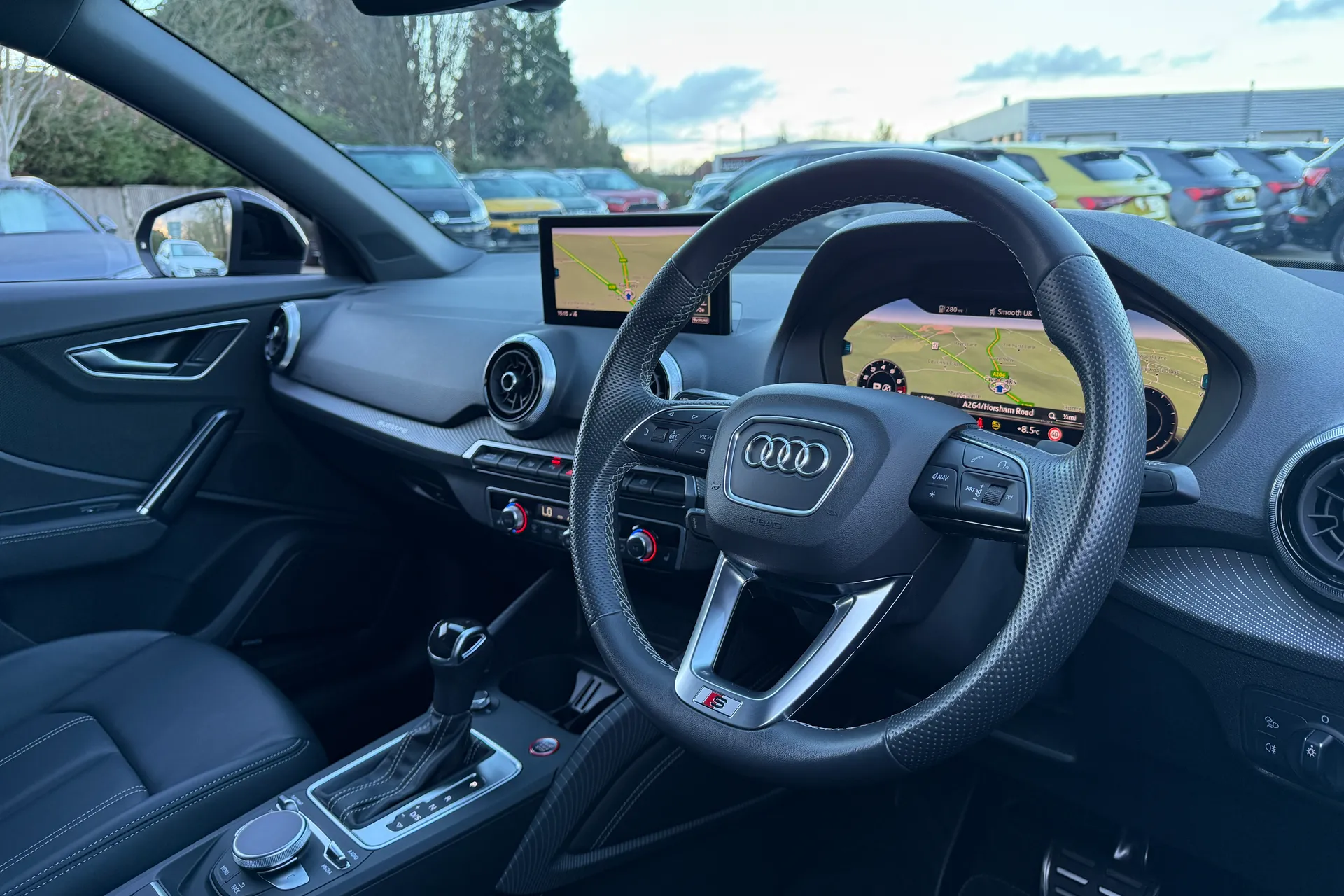 Audi Q2 thumbnail image number 28