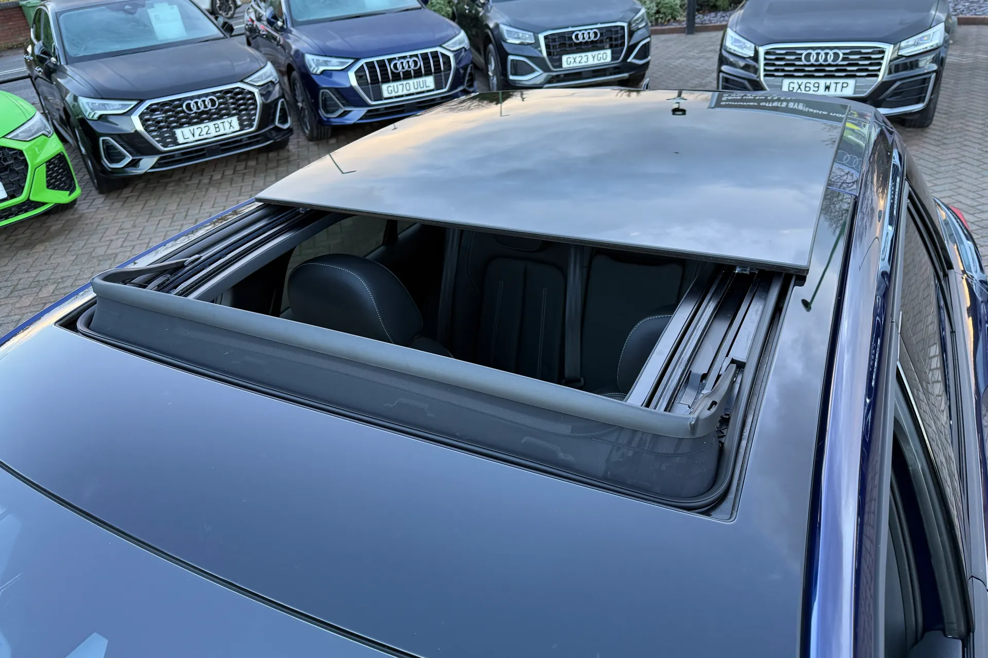 Audi Q2 thumbnail image number 9