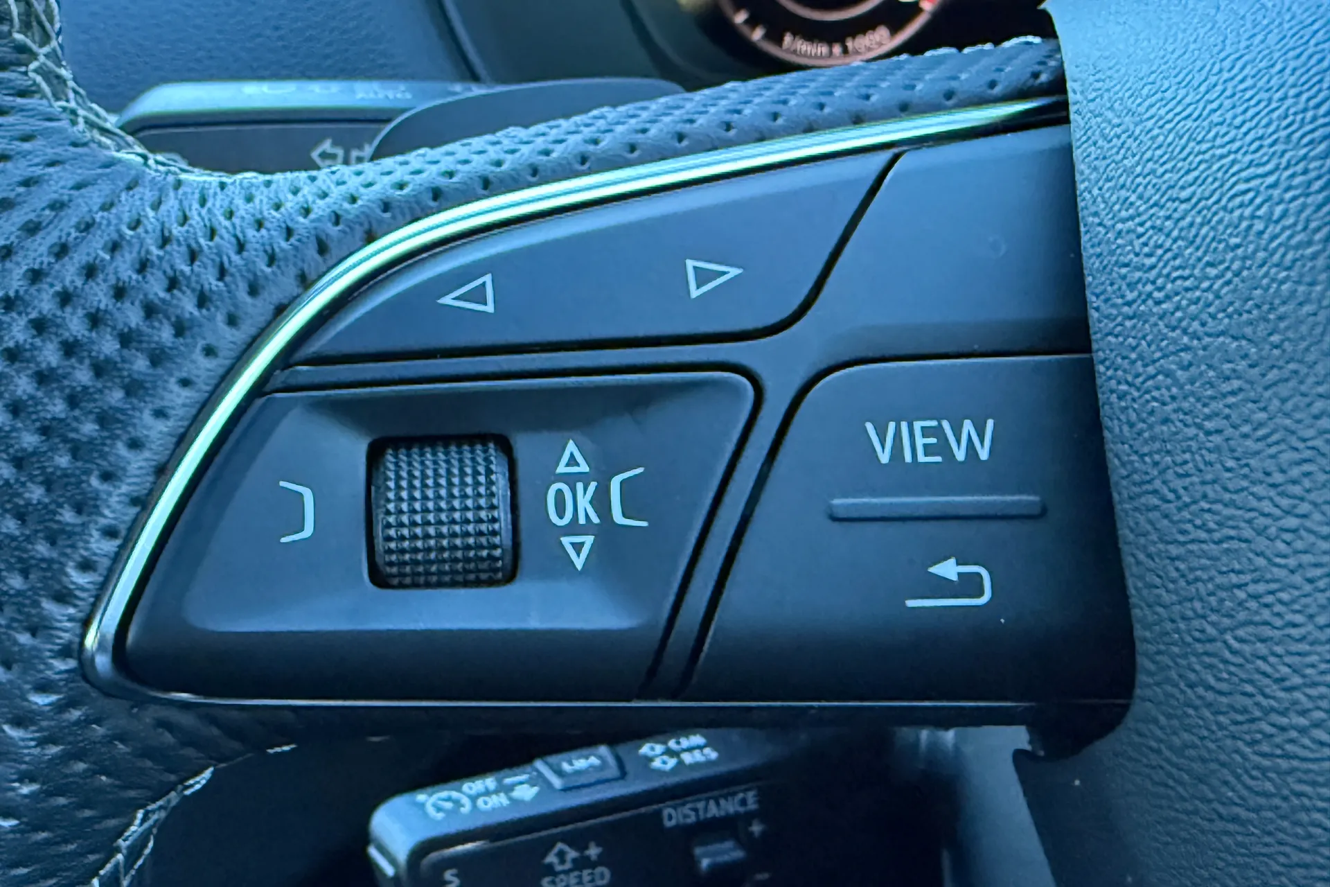 Audi Q2 thumbnail image number 22