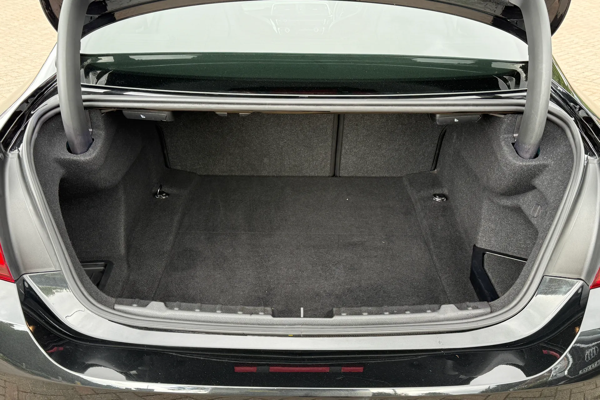 BMW M4 thumbnail image number 33