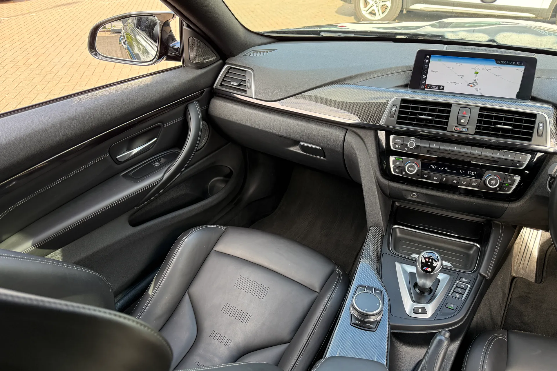 BMW M4 thumbnail image number 37