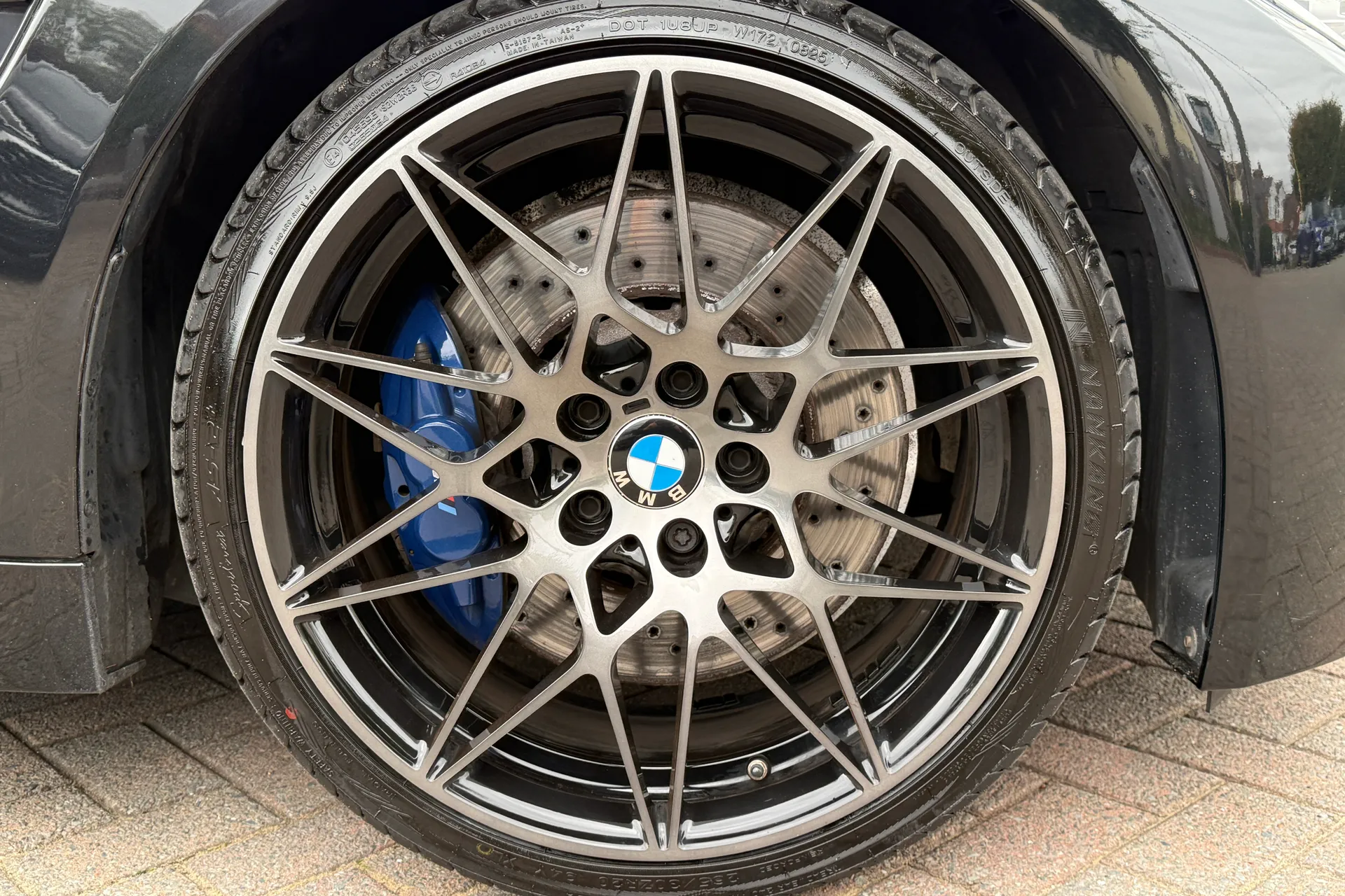 BMW M4 thumbnail image number 44