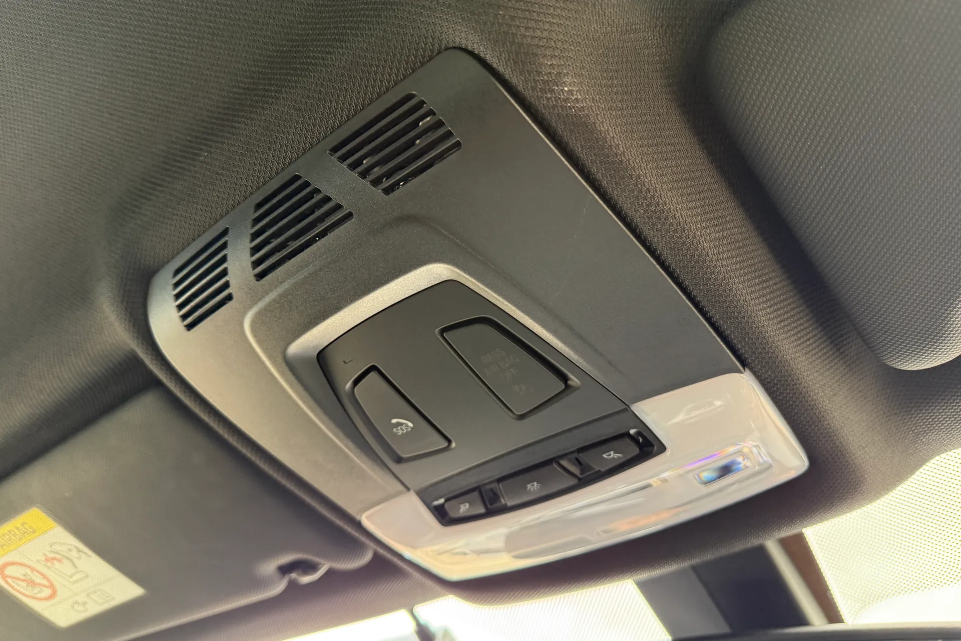 BMW M4 thumbnail image number 19