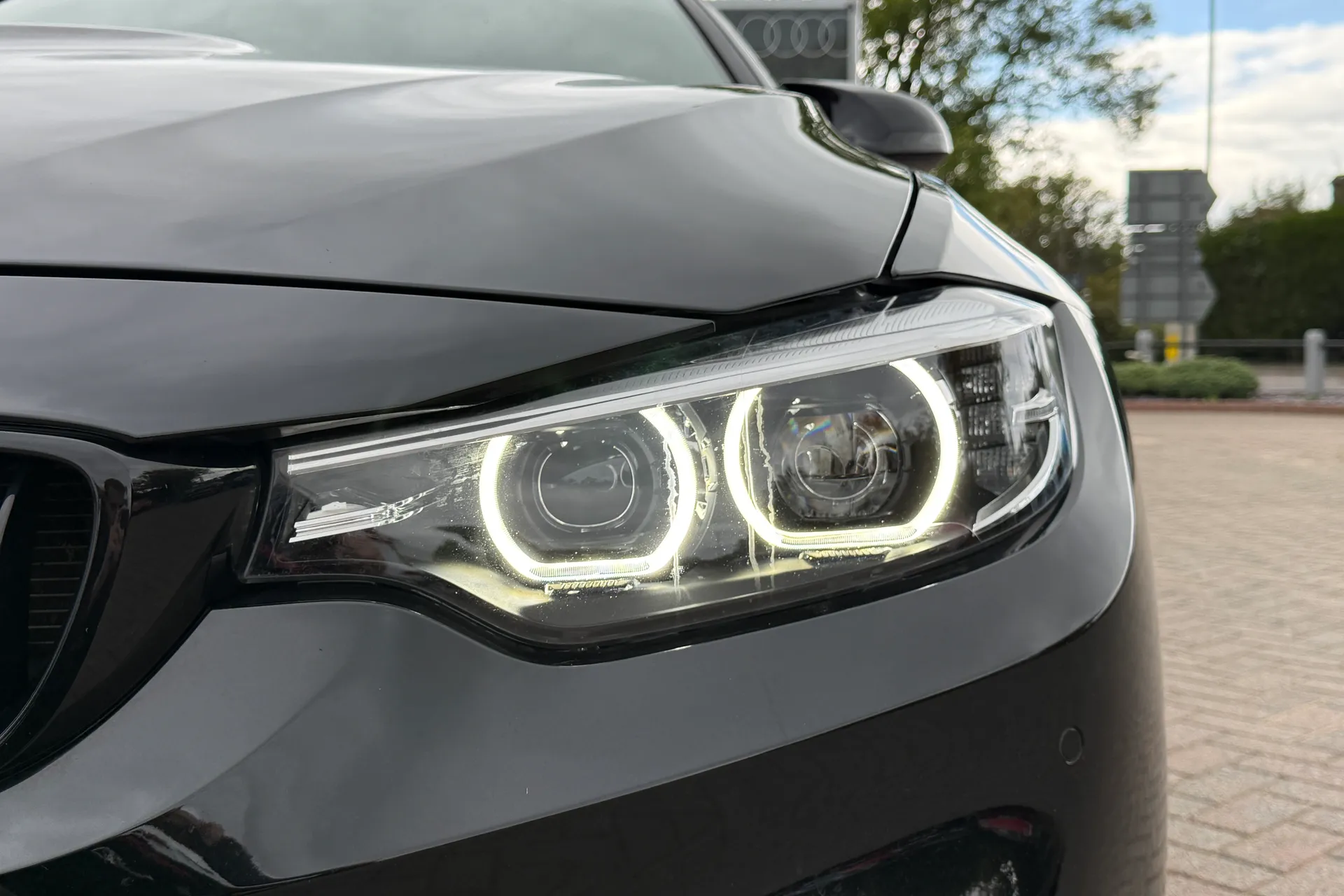 BMW M4 thumbnail image number 50