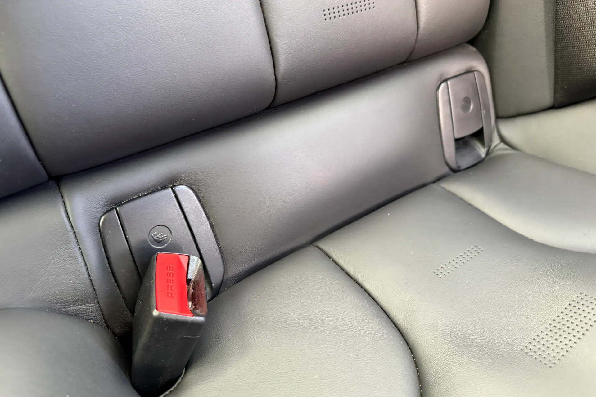 BMW M4 thumbnail image number 42