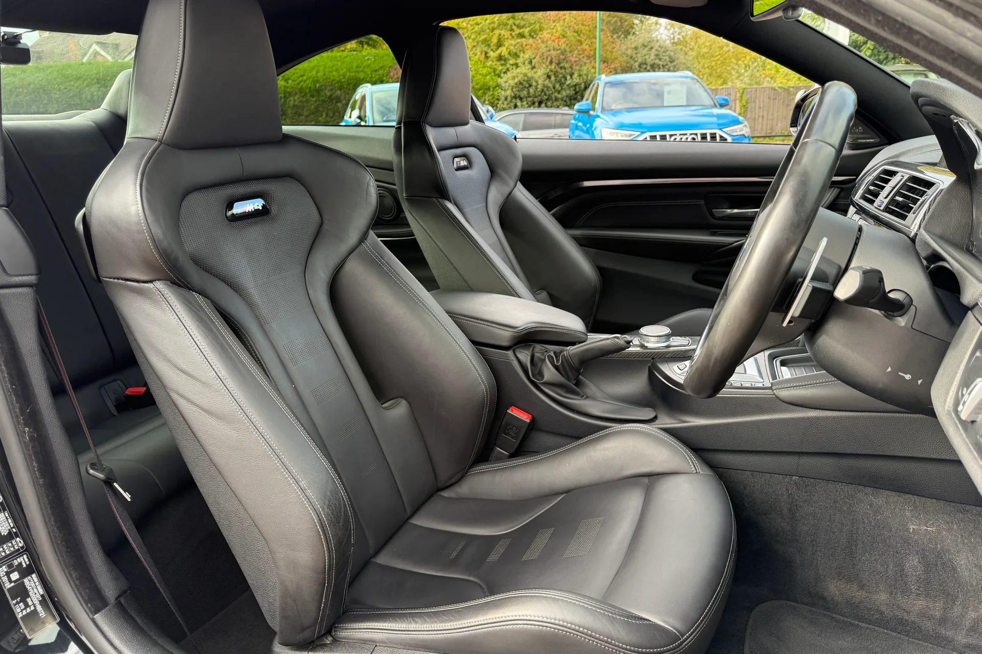 BMW M4 thumbnail image number 26