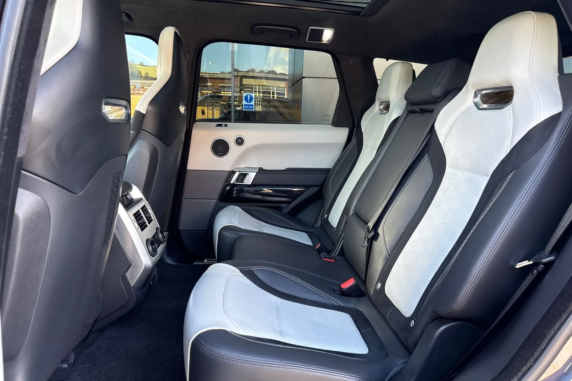 LAND ROVER RANGE ROVER SPORT thumbnail image number 46