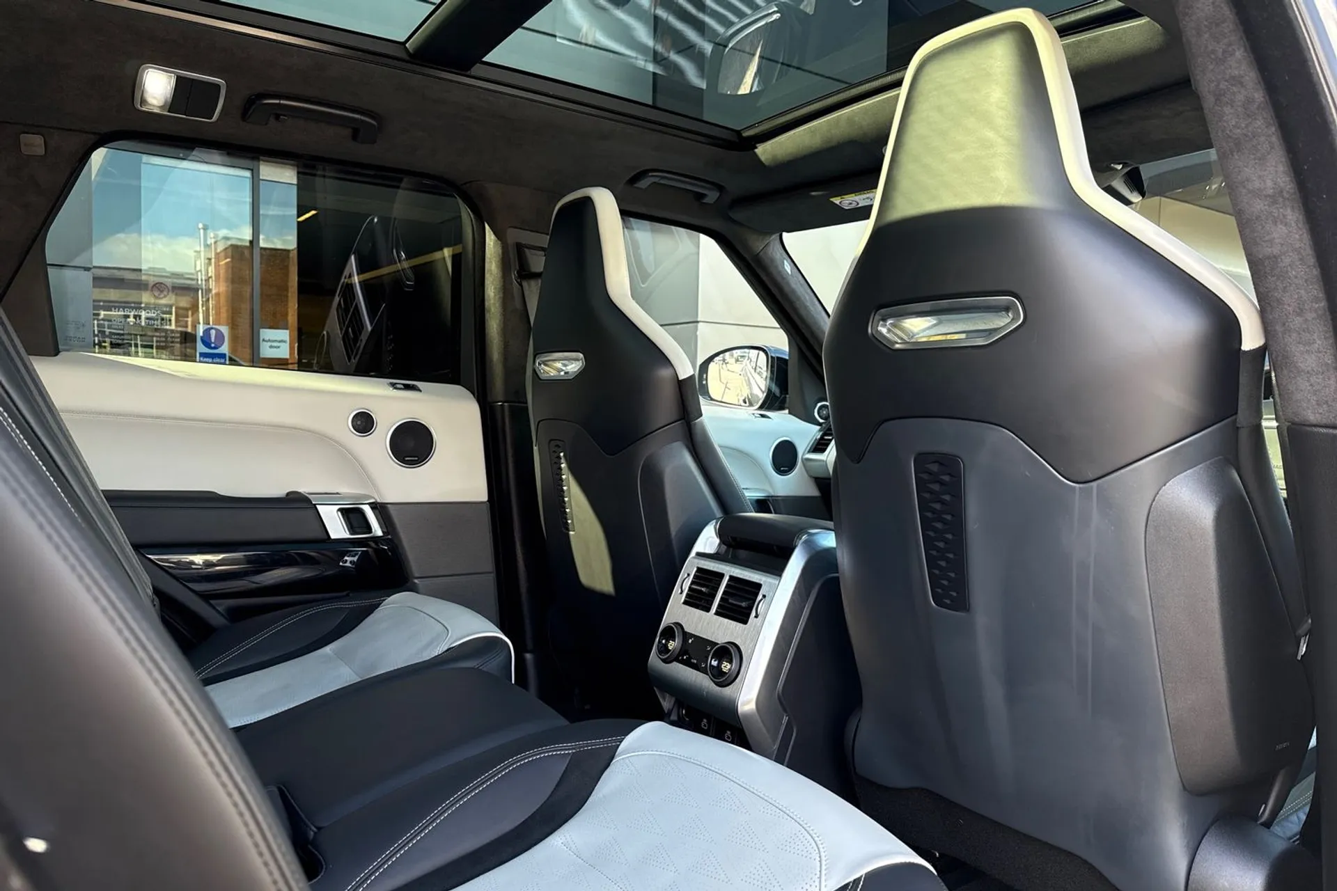 LAND ROVER RANGE ROVER SPORT thumbnail image number 41