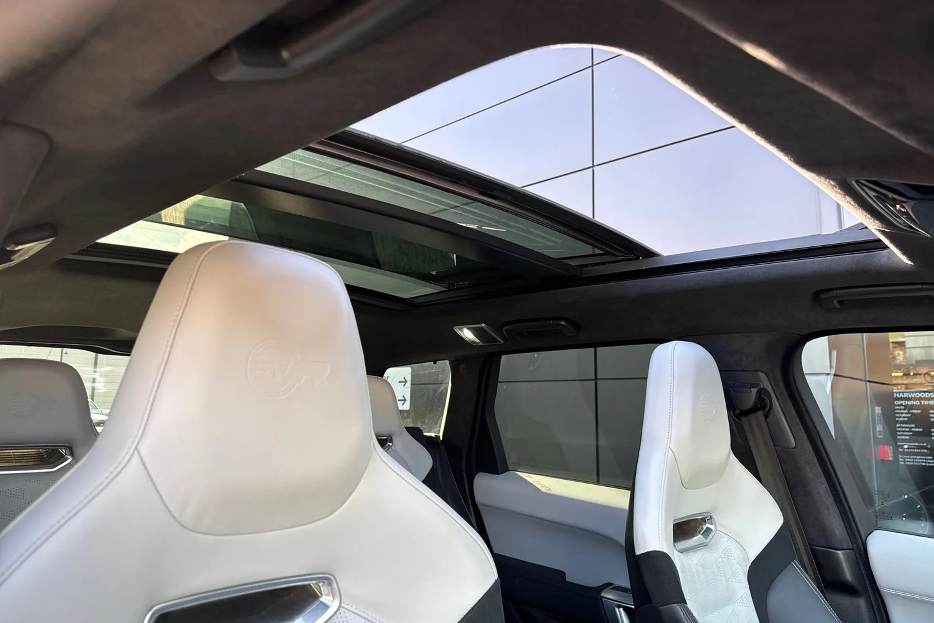 LAND ROVER RANGE ROVER SPORT thumbnail image number 10