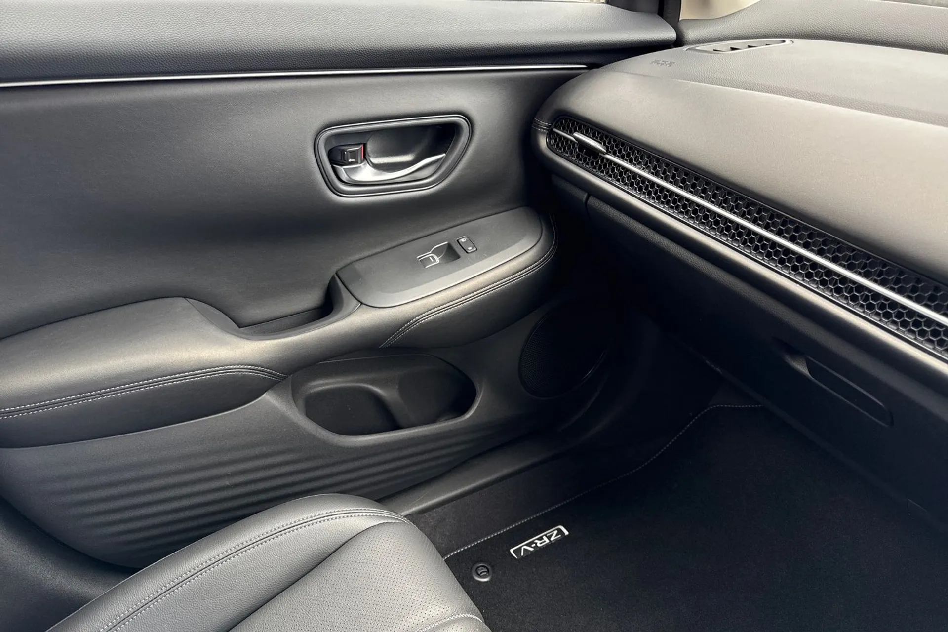 HONDA ZR-V thumbnail image number 44