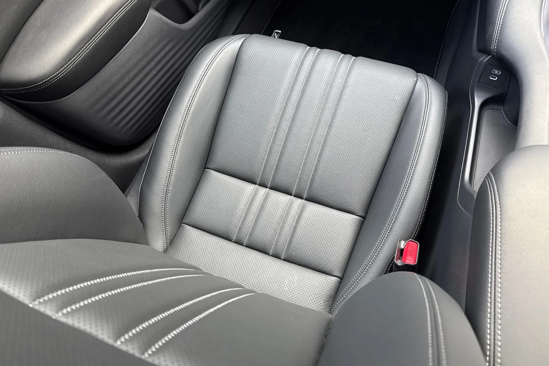 HONDA ZR-V thumbnail image number 34