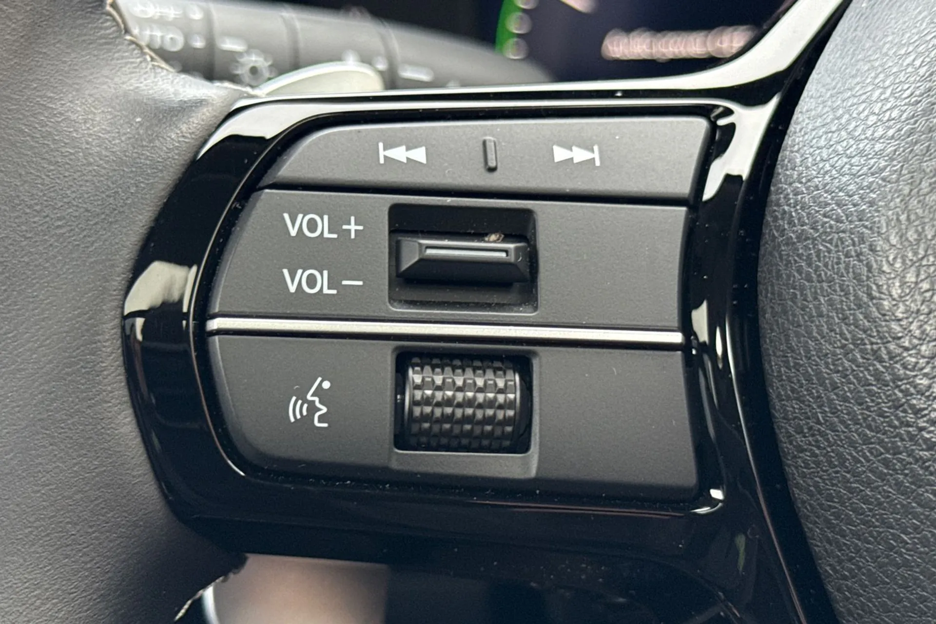 HONDA ZR-V thumbnail image number 38