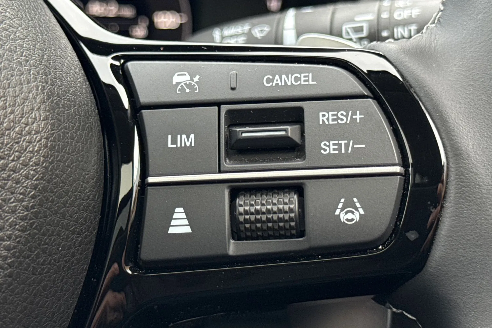 HONDA ZR-V thumbnail image number 39