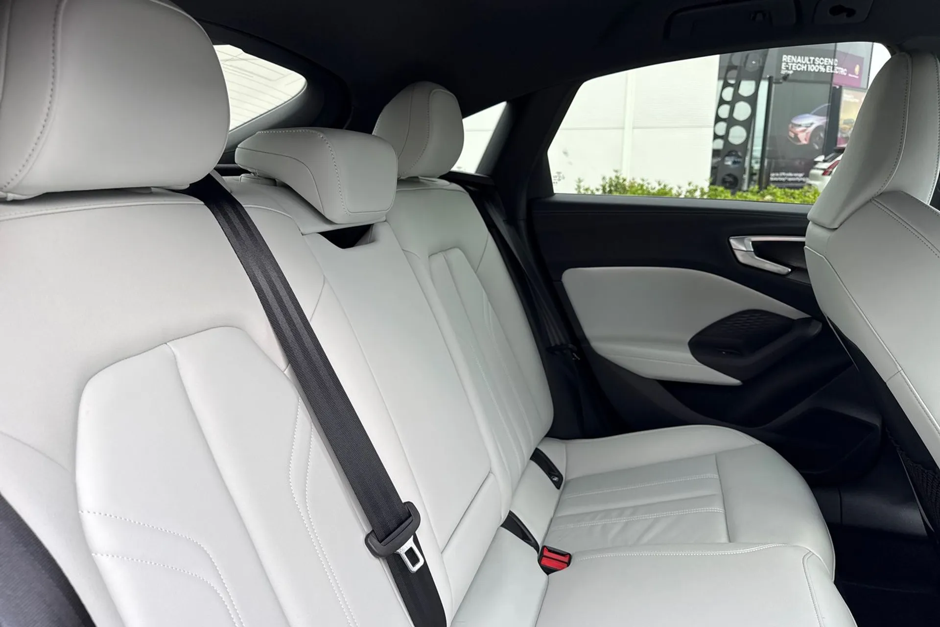 Audi A5 thumbnail image number 25