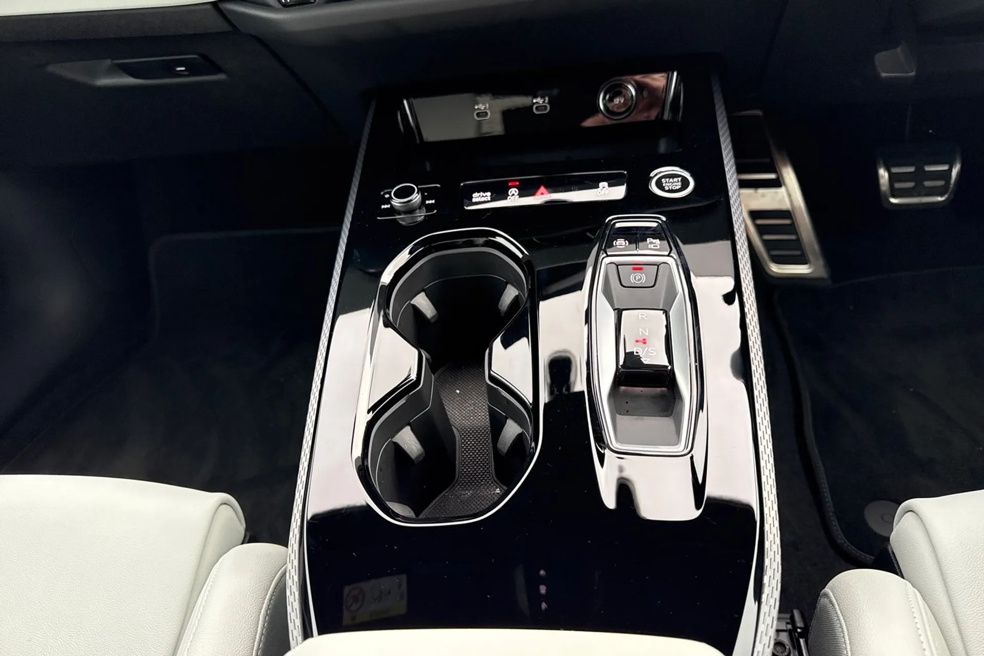 Audi A5 thumbnail image number 42