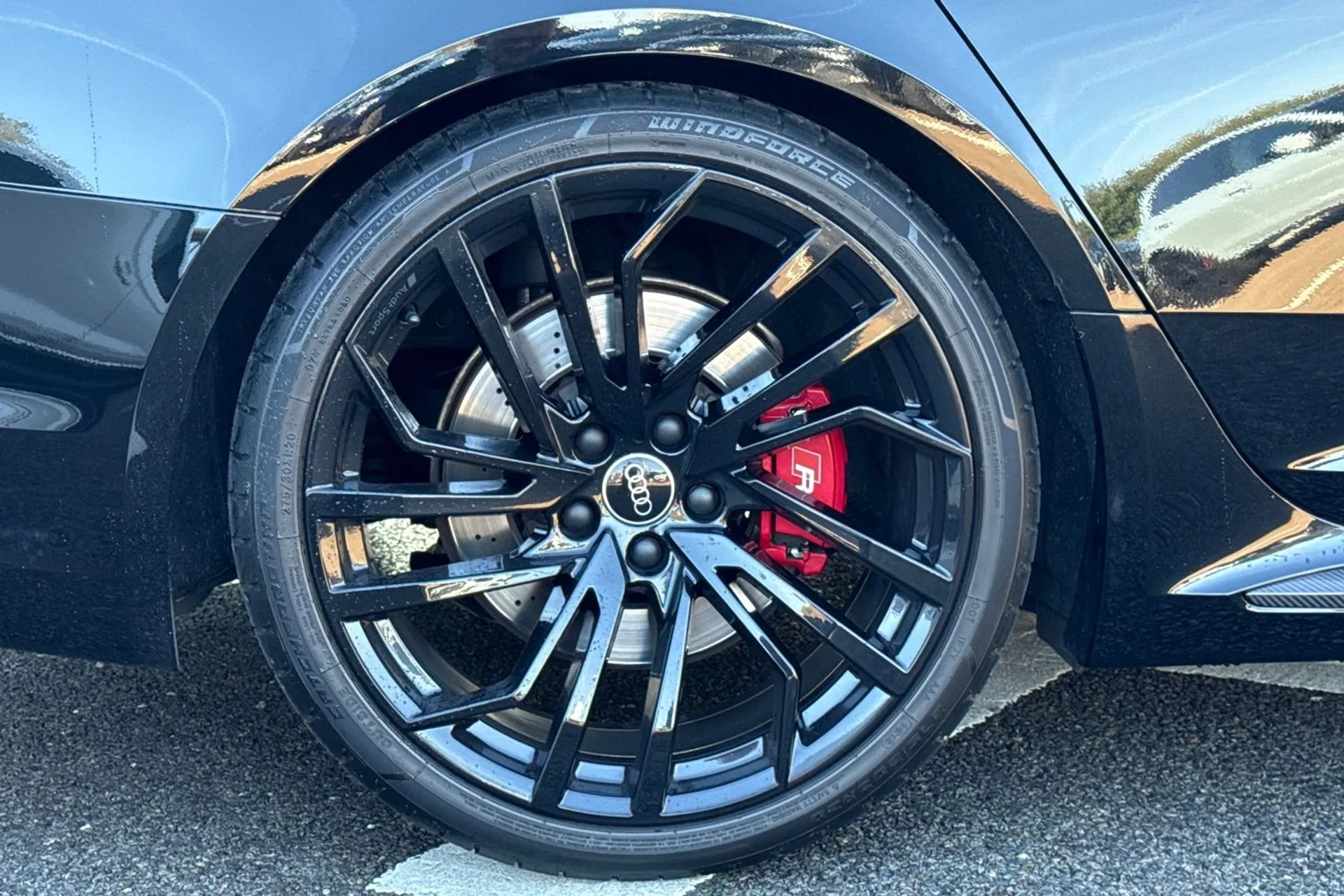 Audi RS4 thumbnail image number 22