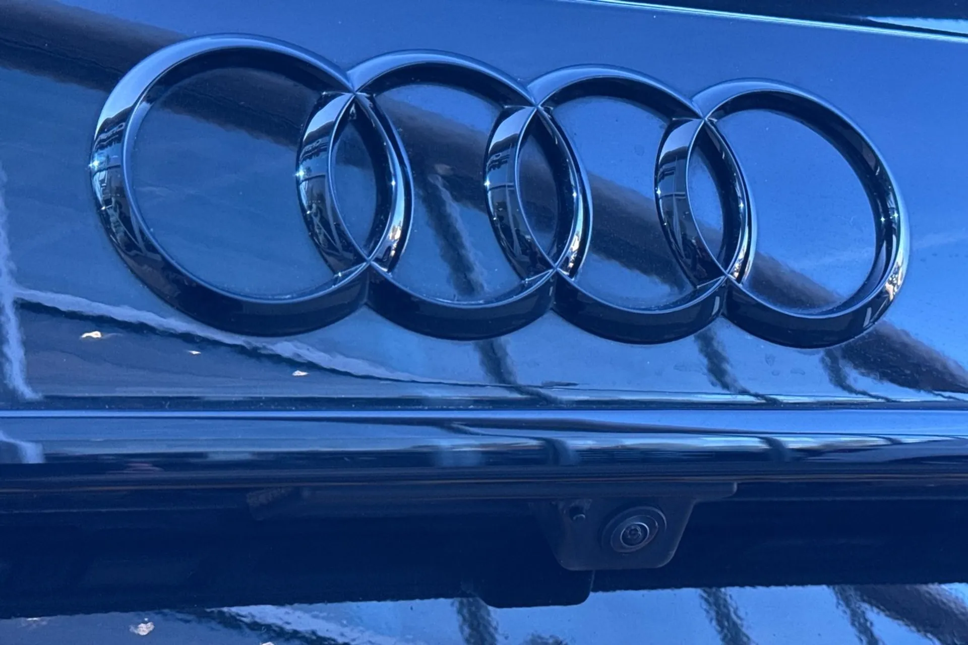 Audi RS4 thumbnail image number 55