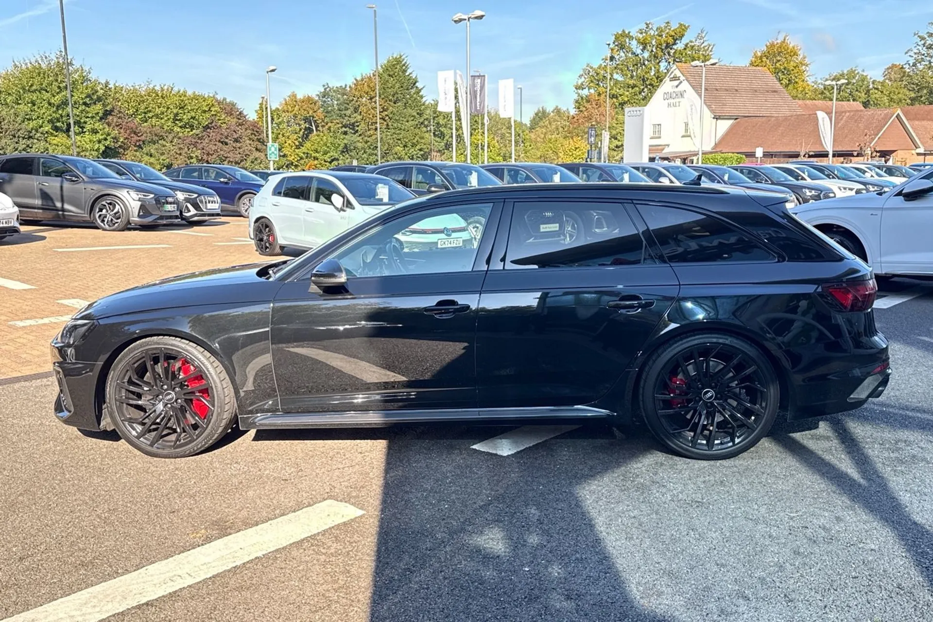 Audi RS4 thumbnail image number 14