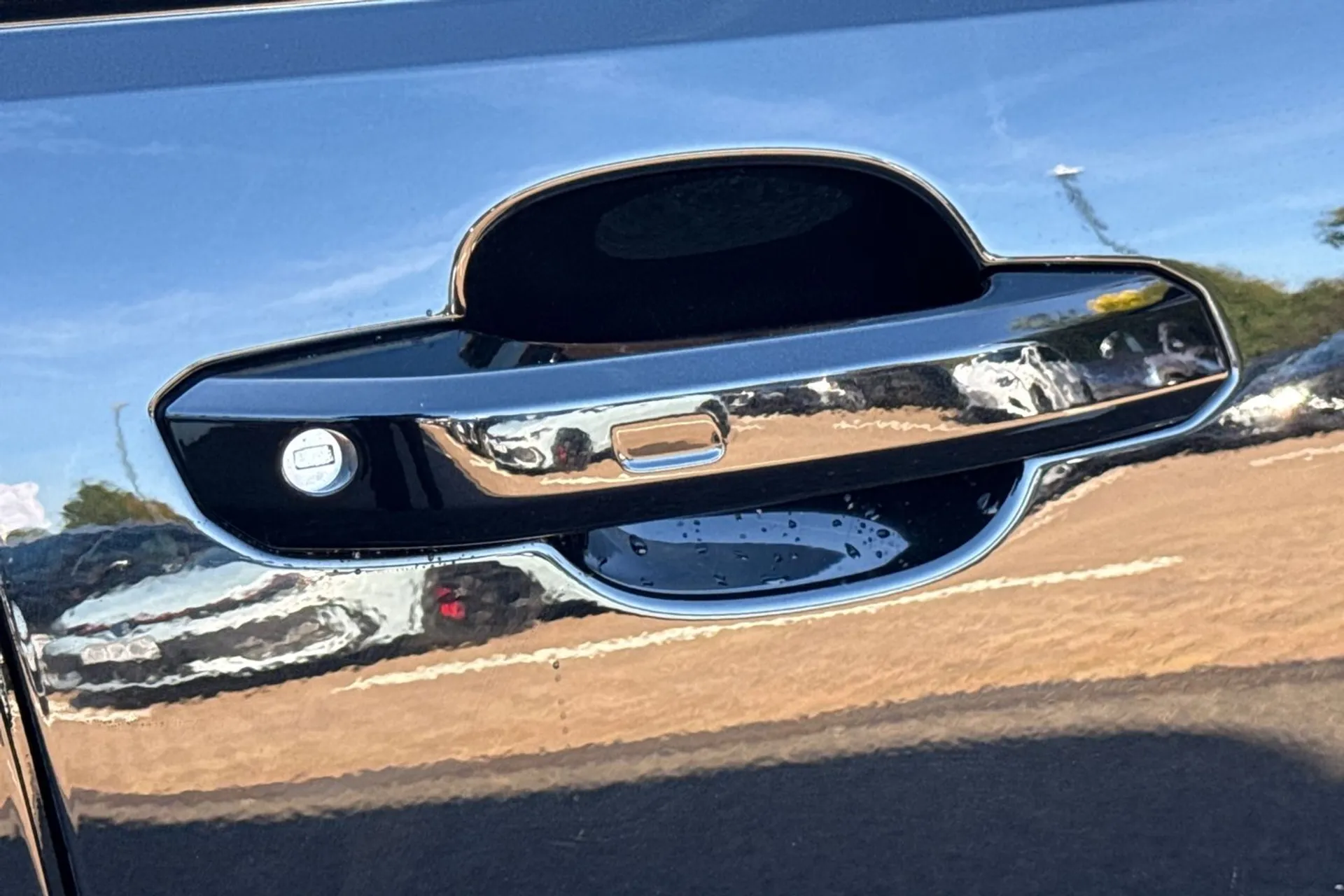 Audi RS4 thumbnail image number 31