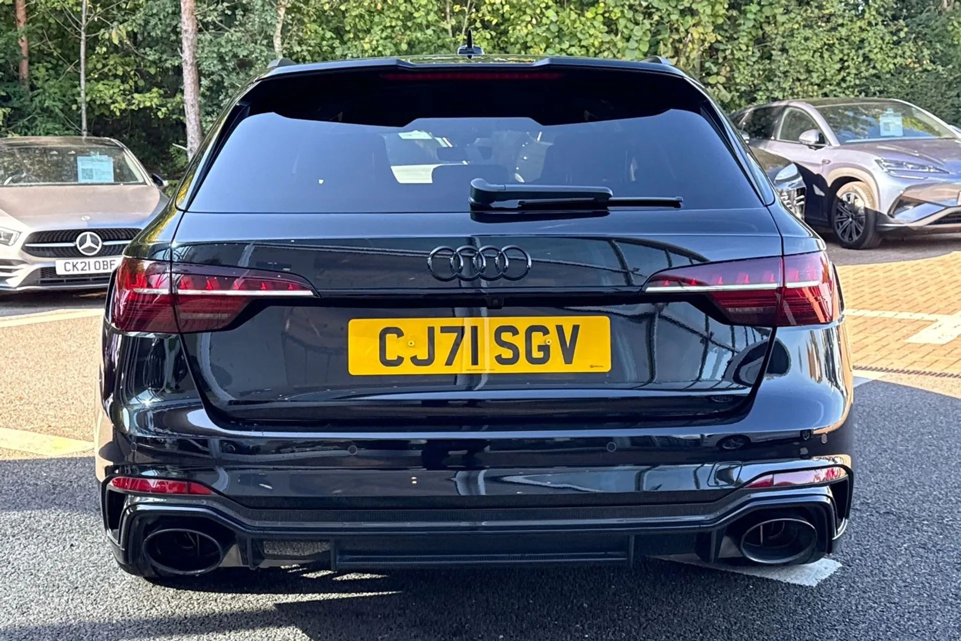 Audi RS4 thumbnail image number 7