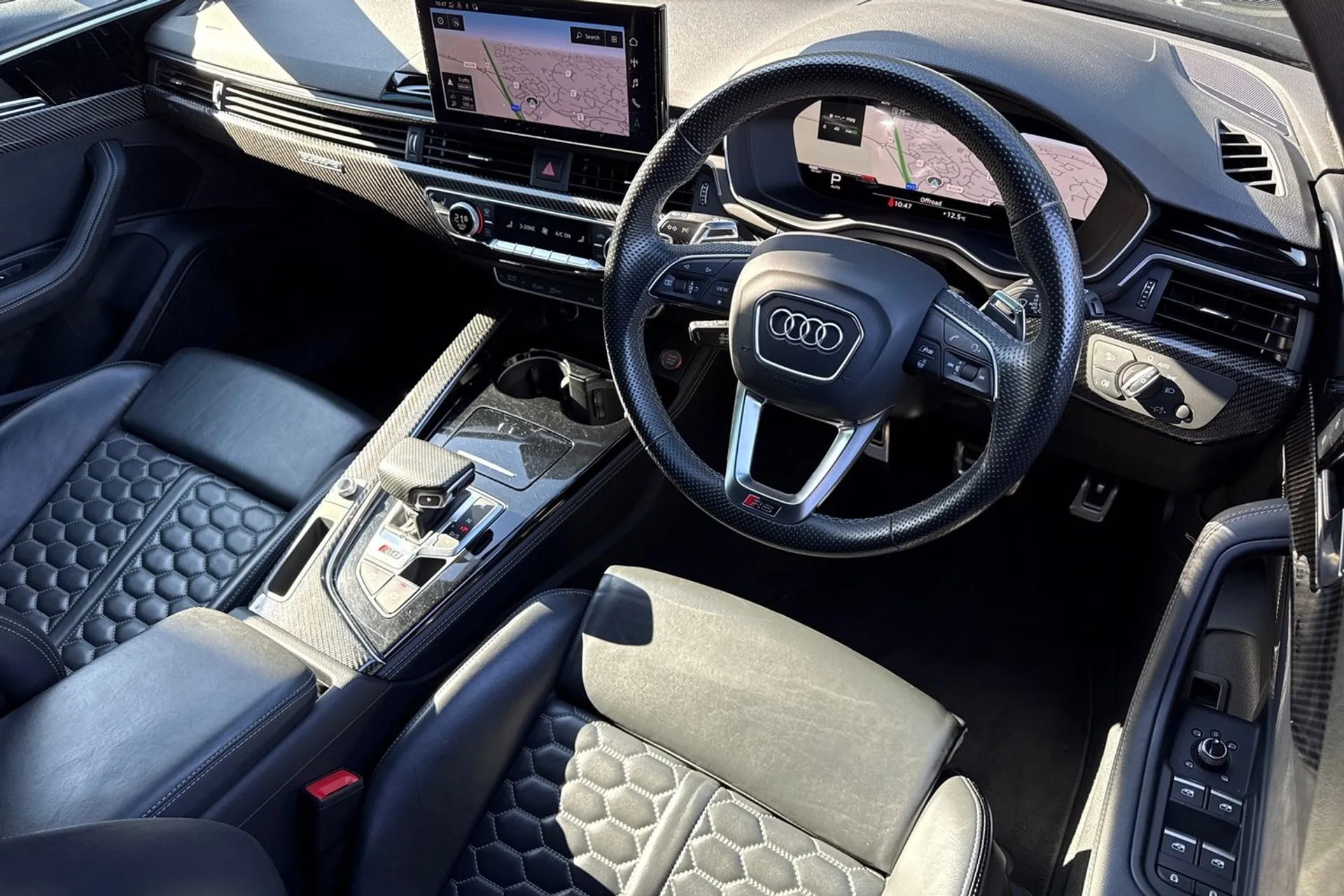 Audi RS4 thumbnail image number 12