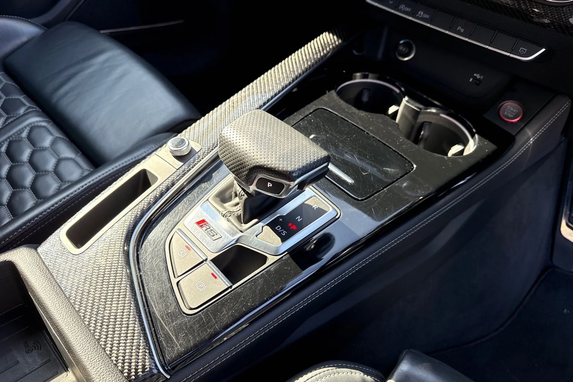 Audi RS4 thumbnail image number 50