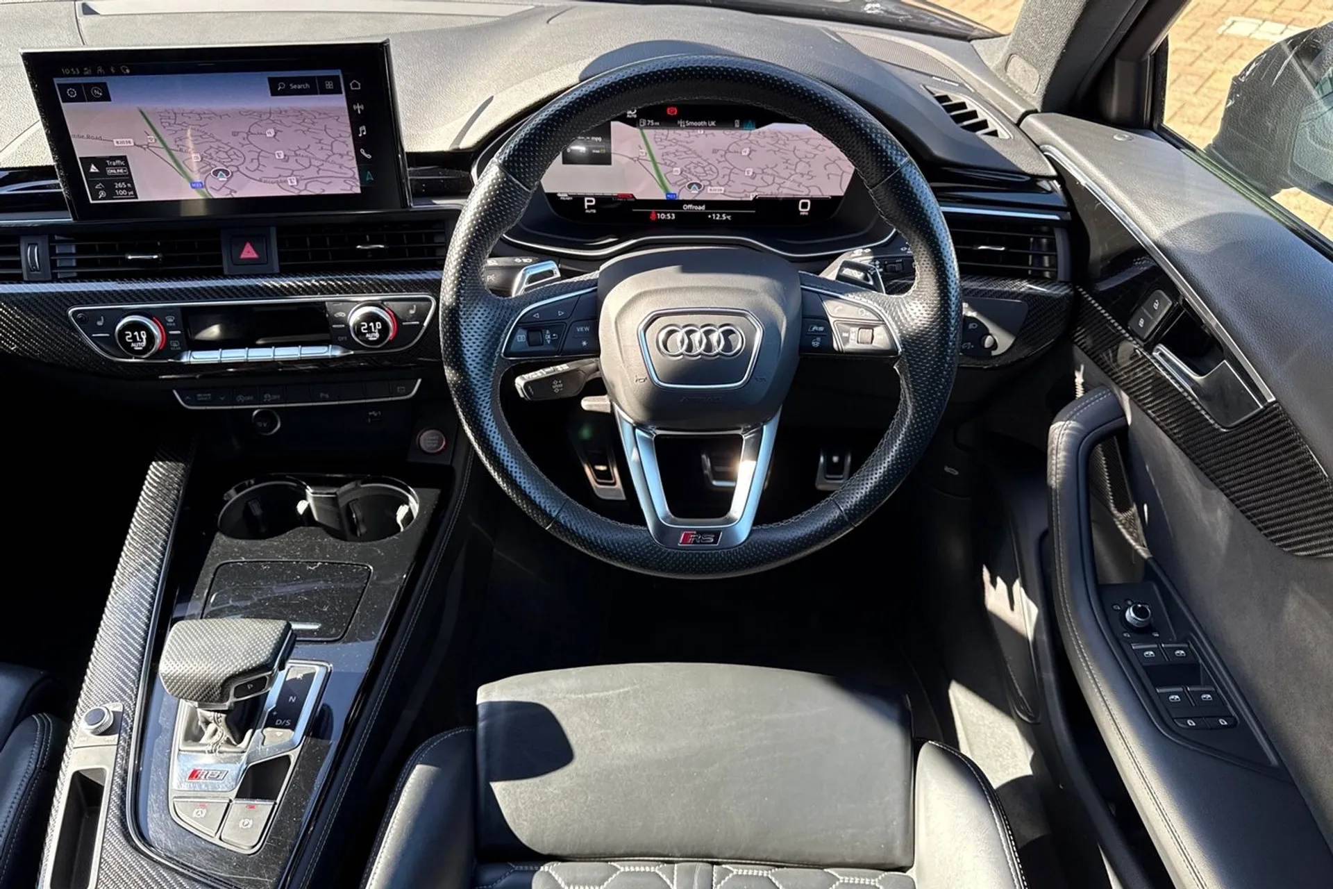 Audi RS4 thumbnail image number 41