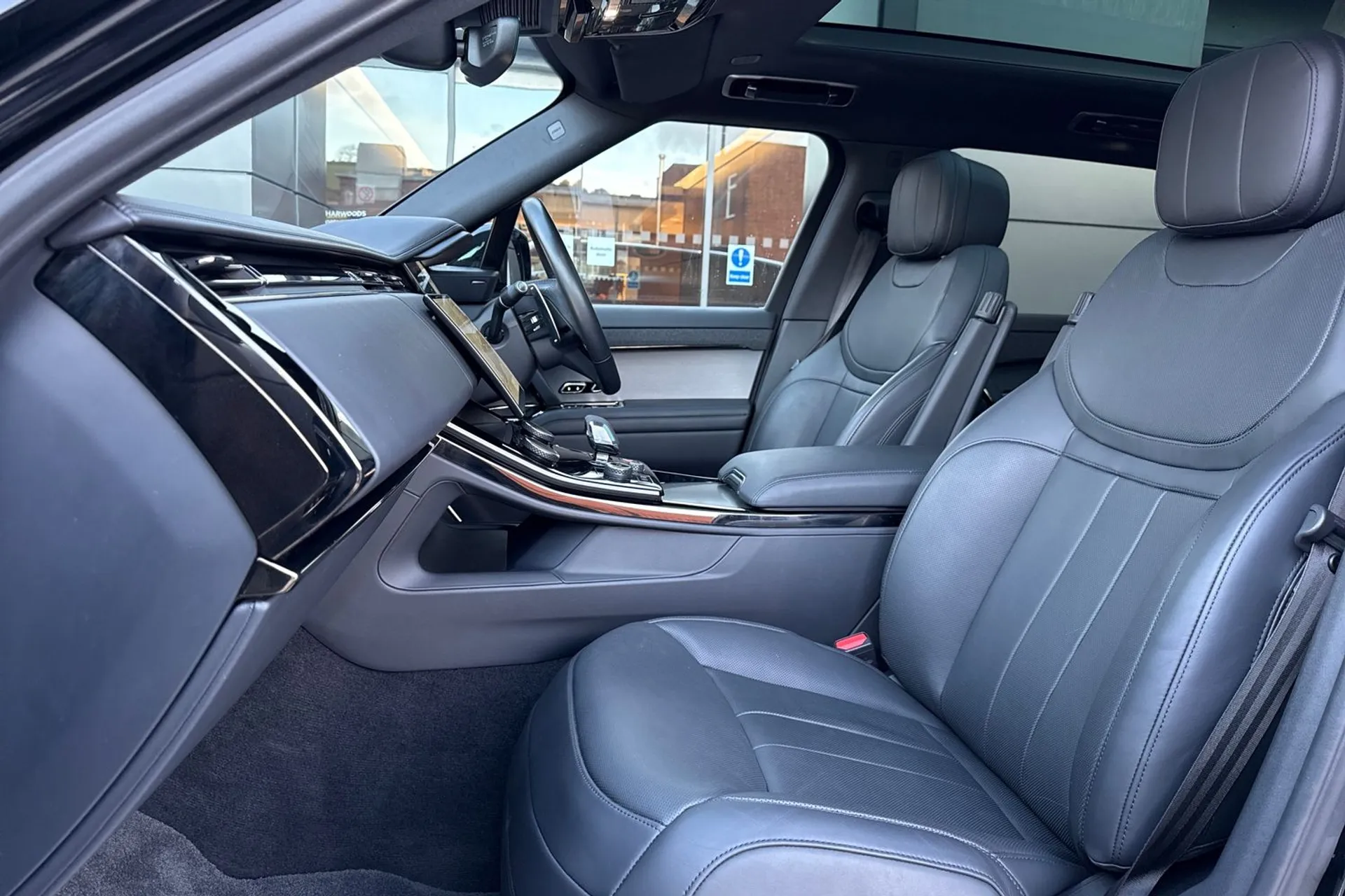 LAND ROVER RANGE ROVER SPORT thumbnail image number 39