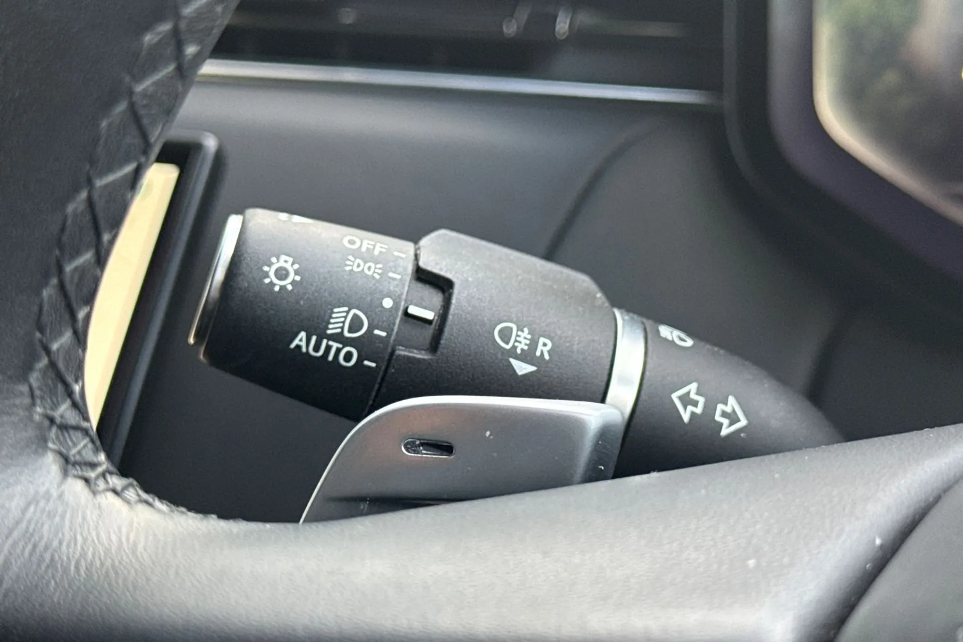 LAND ROVER RANGE ROVER SPORT thumbnail image number 63