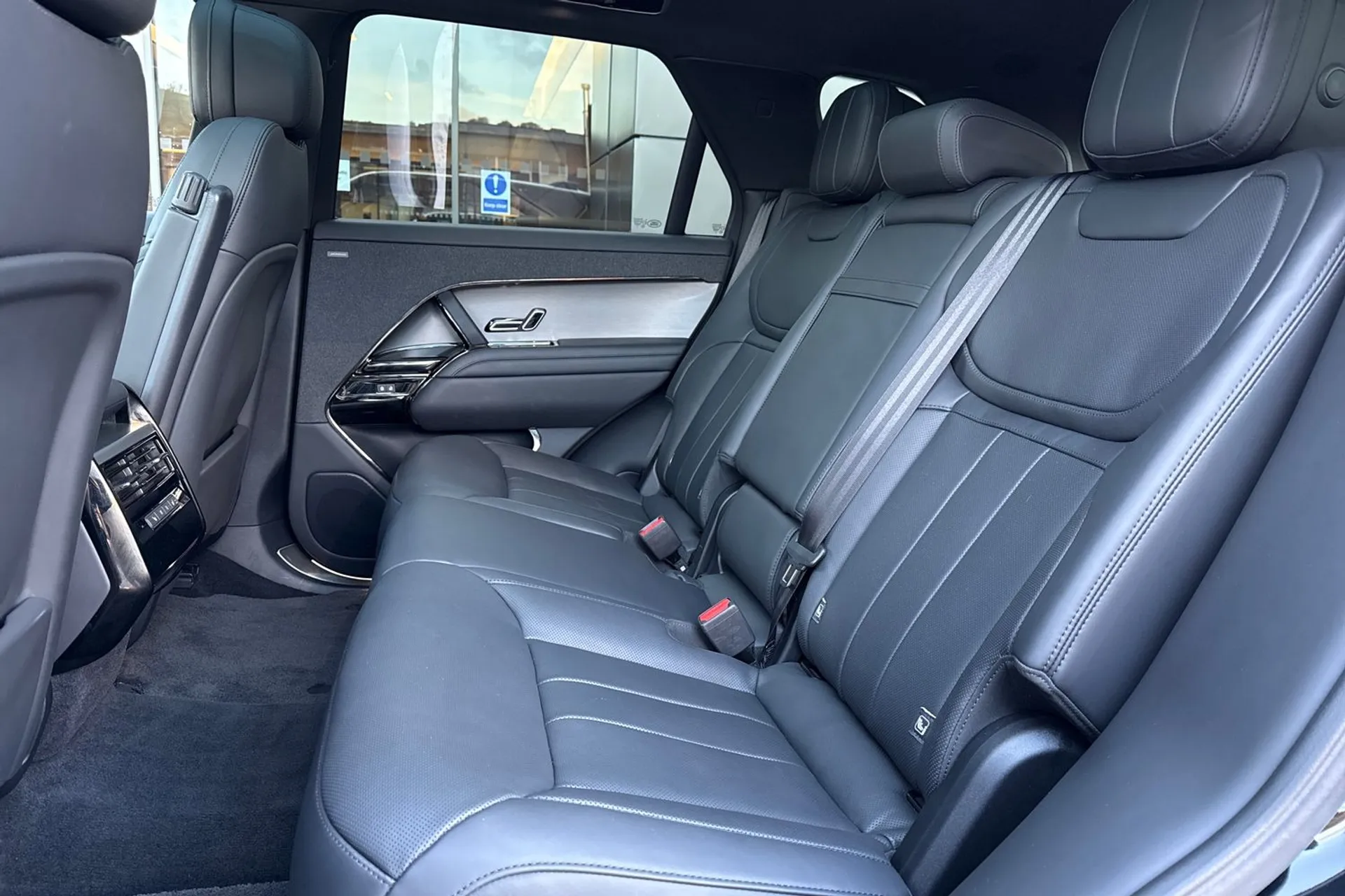 LAND ROVER RANGE ROVER SPORT thumbnail image number 40