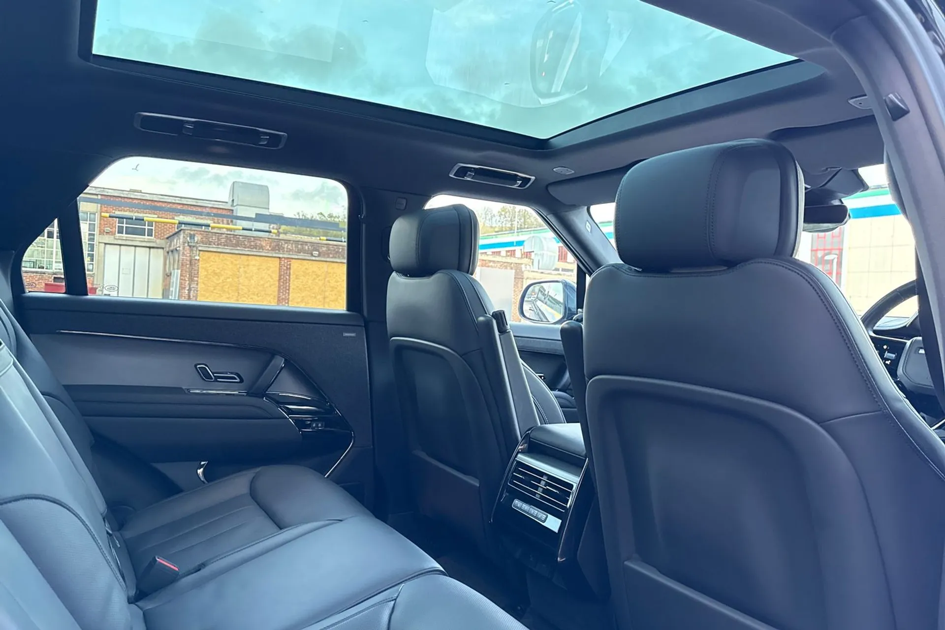 LAND ROVER RANGE ROVER SPORT thumbnail image number 36