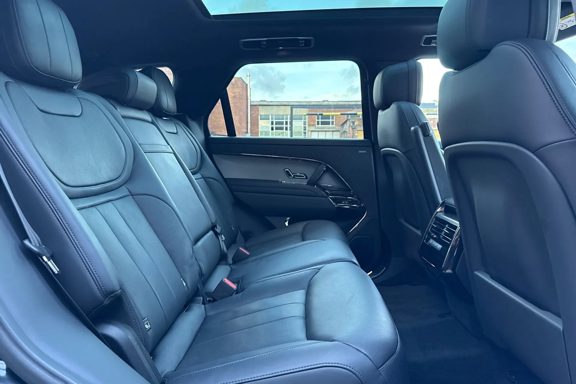 LAND ROVER RANGE ROVER SPORT thumbnail image number 22