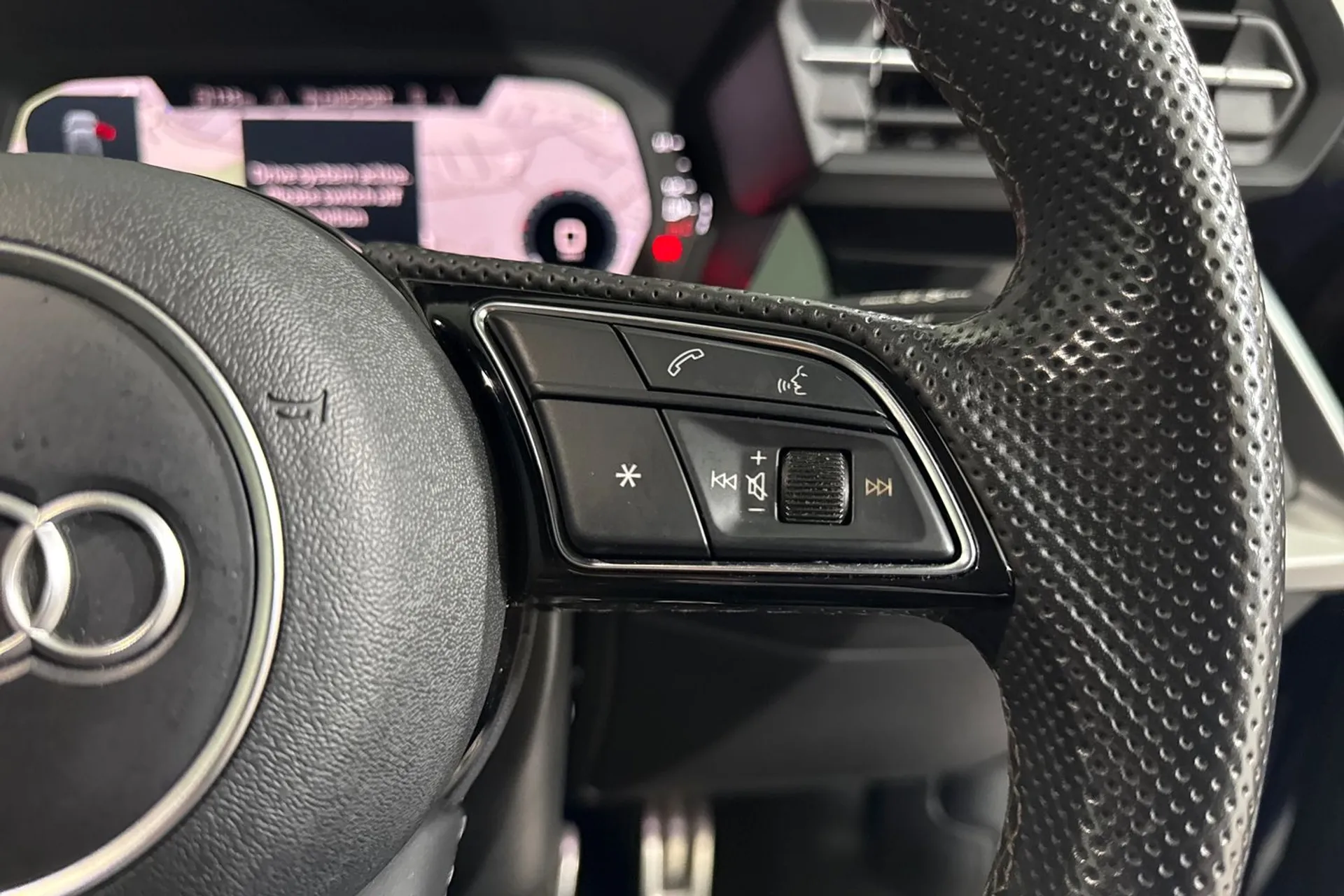 Audi A3 thumbnail image number 43