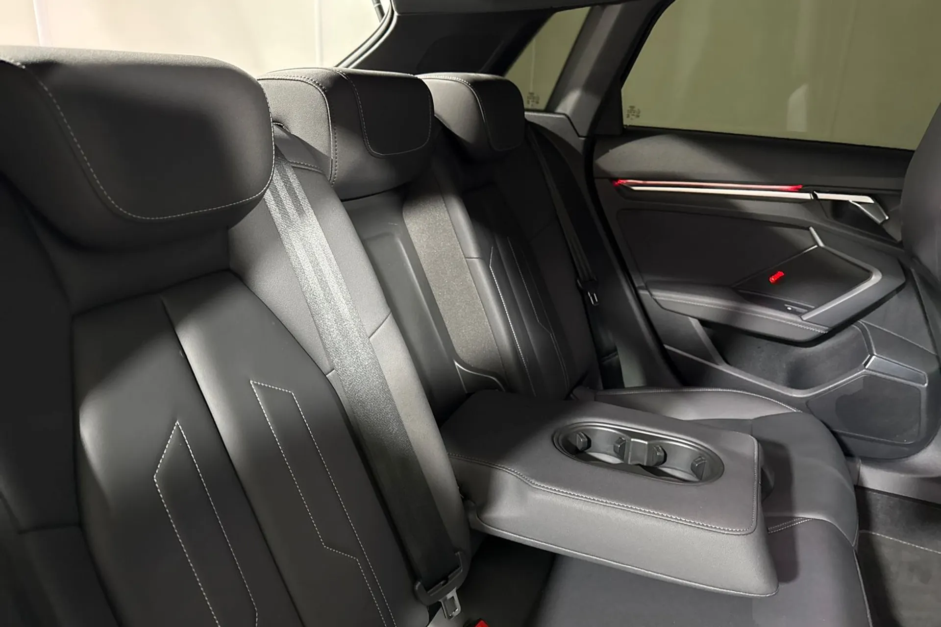 Audi A3 thumbnail image number 24